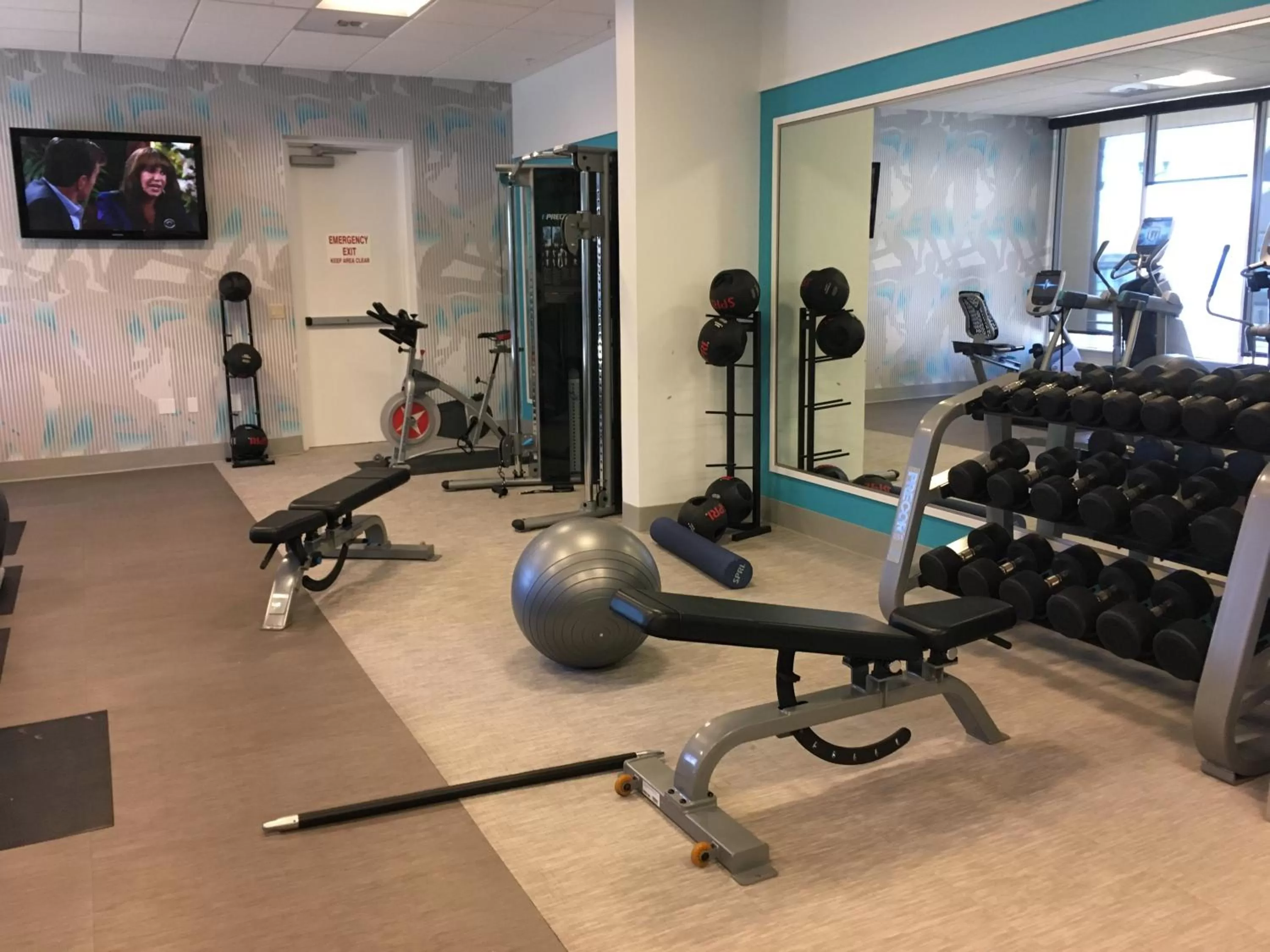 Fitness centre/facilities in Crowne Plaza Ventura Beach by IHG