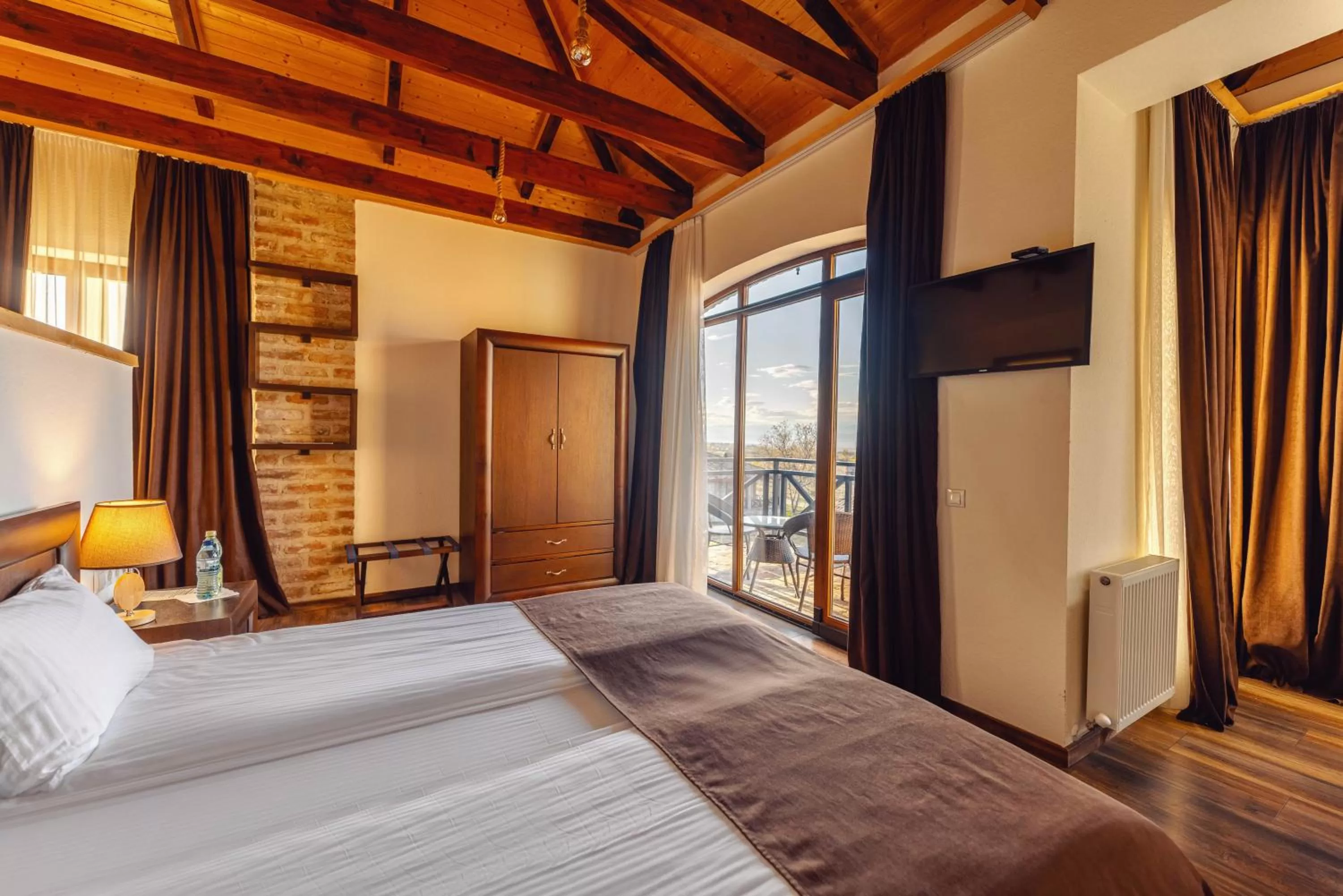 Bedroom, Bed in Schuchmann Wines Château,Villas & SPA