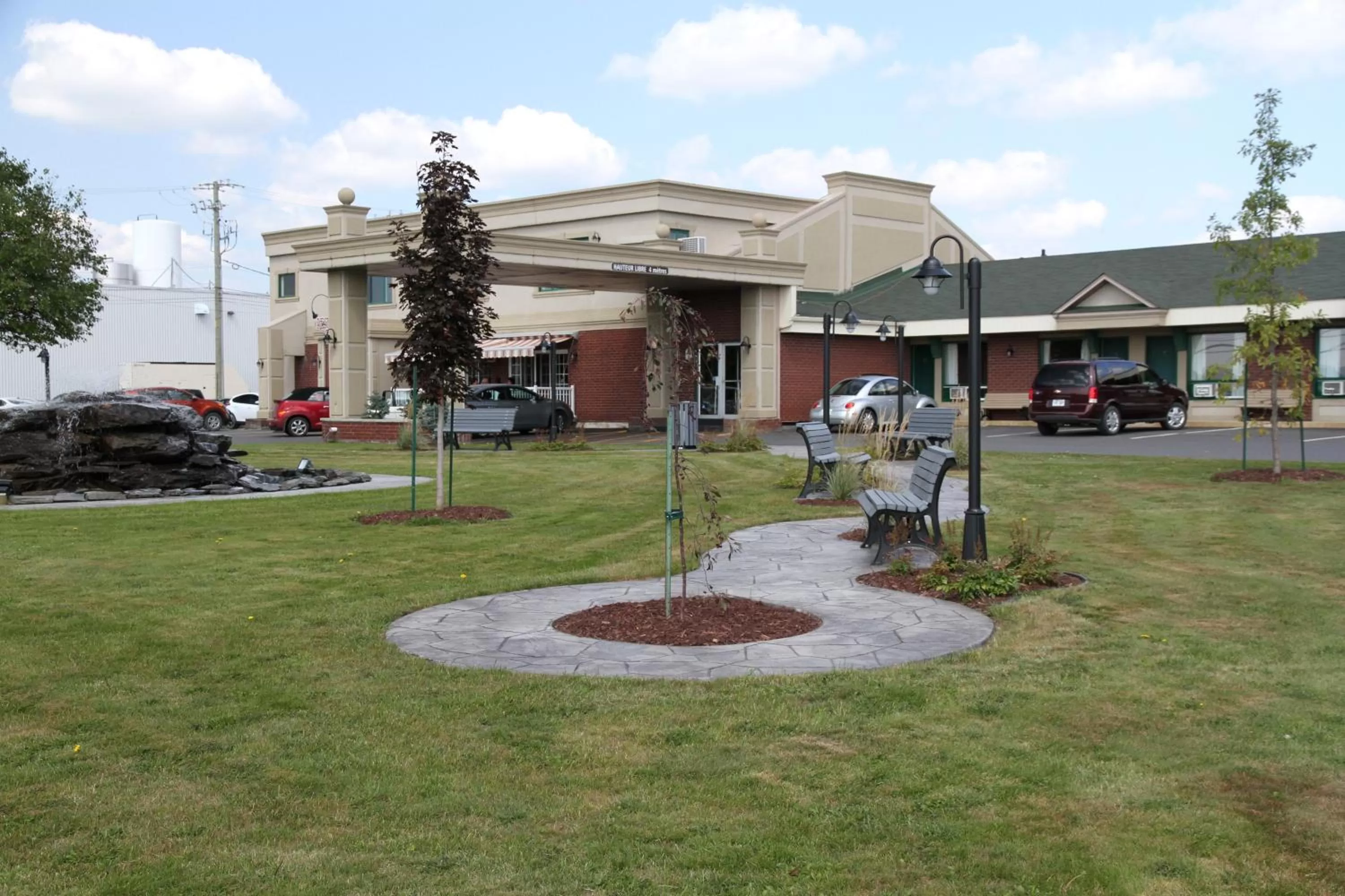 Property building in Hotel Motel Le Quiet