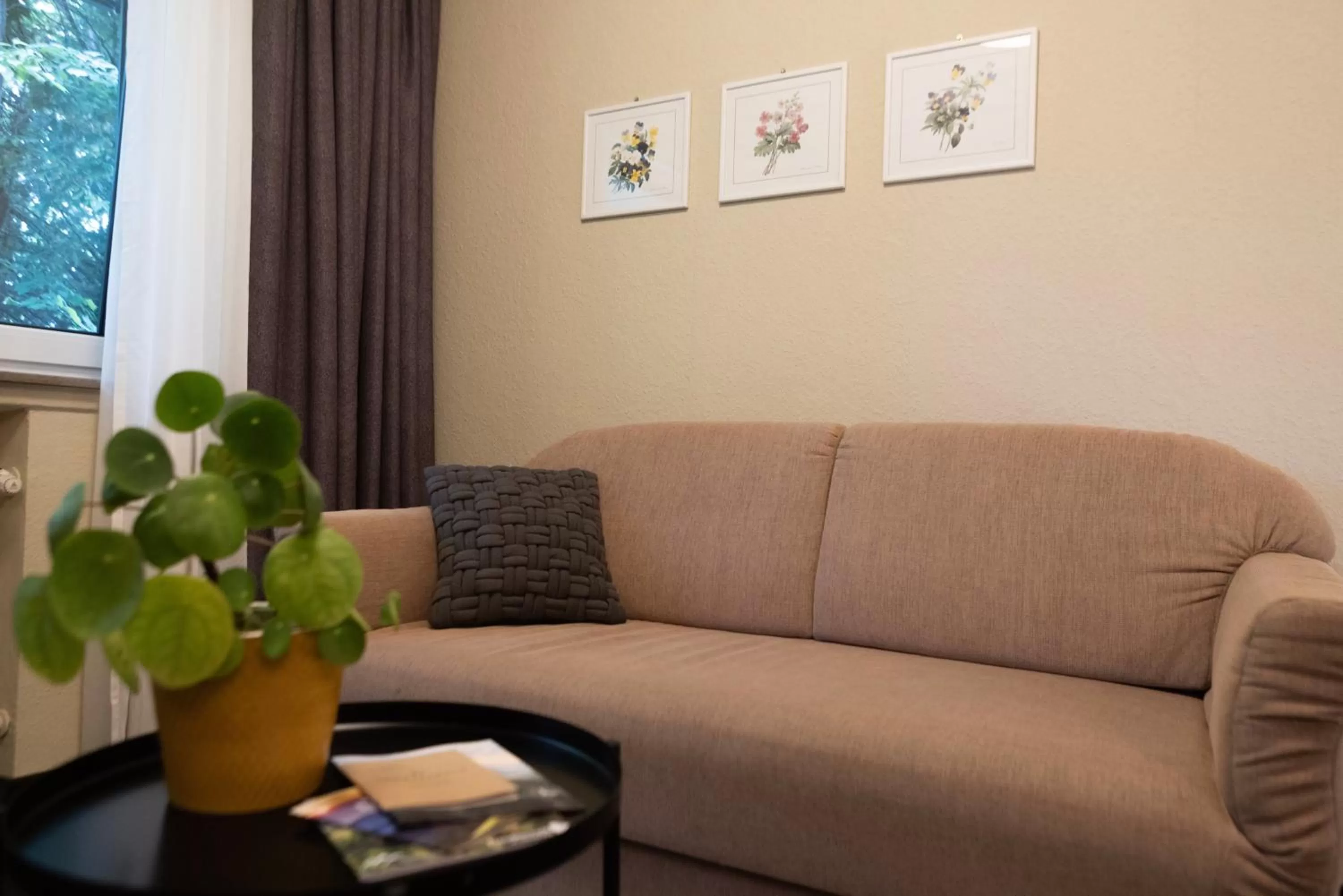 Photo of the whole room, Seating Area in Das Hohenried