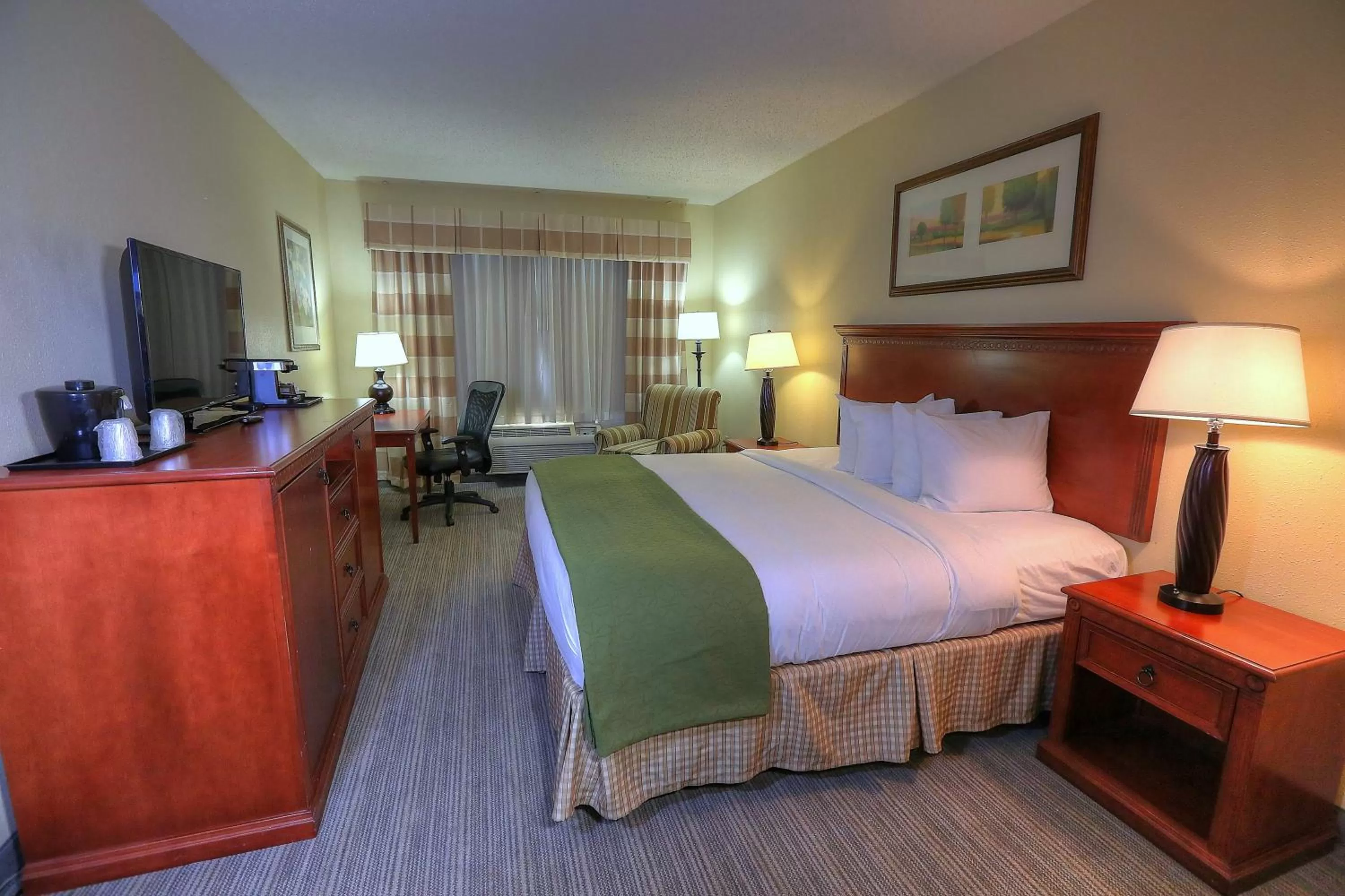 King Room - Non-Smoking in Country Inn & Suites by Radisson, Charlotte I-85 Airport, NC
