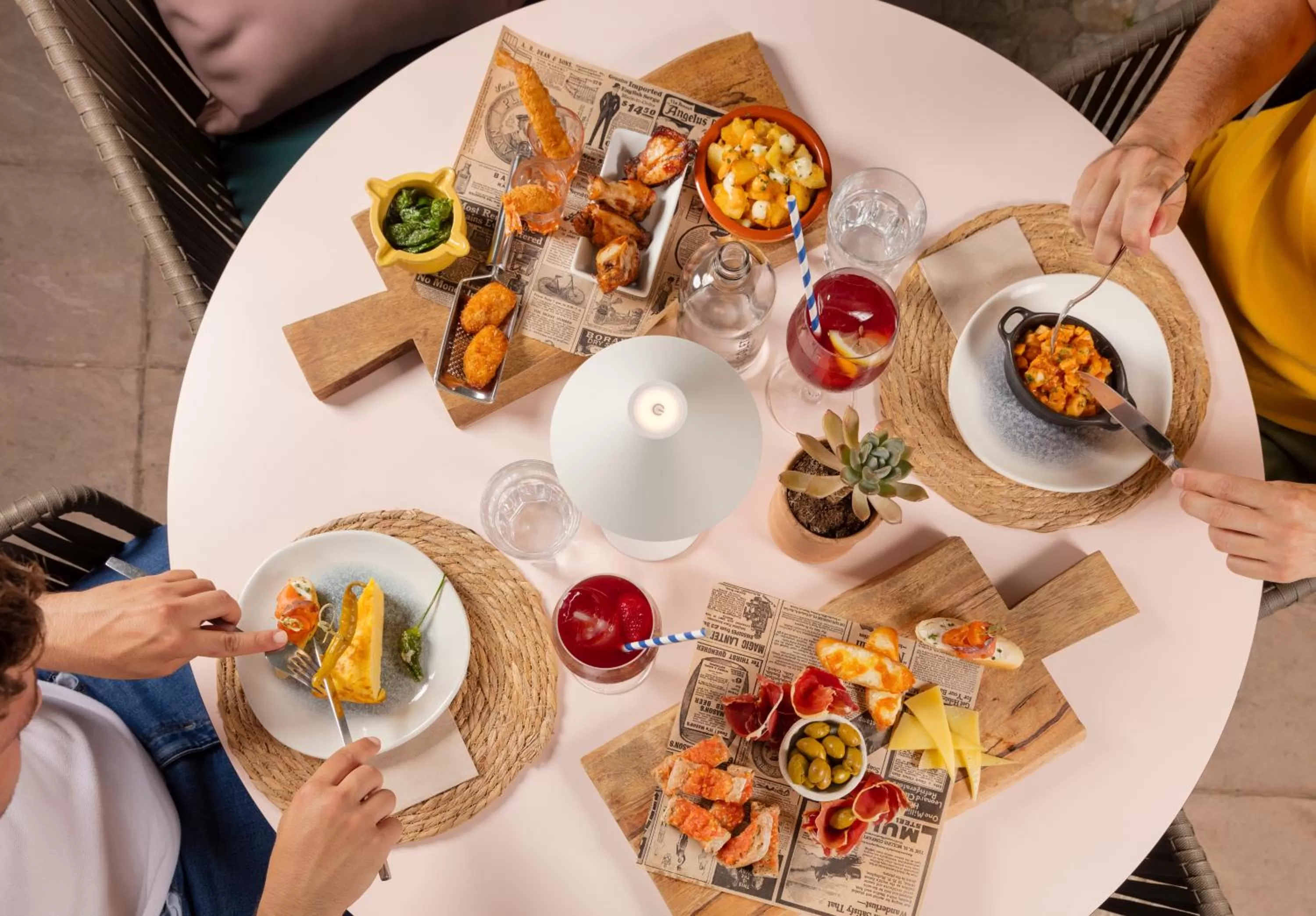 Food and drinks in La Goleta Hotel de Mar - Adults Only