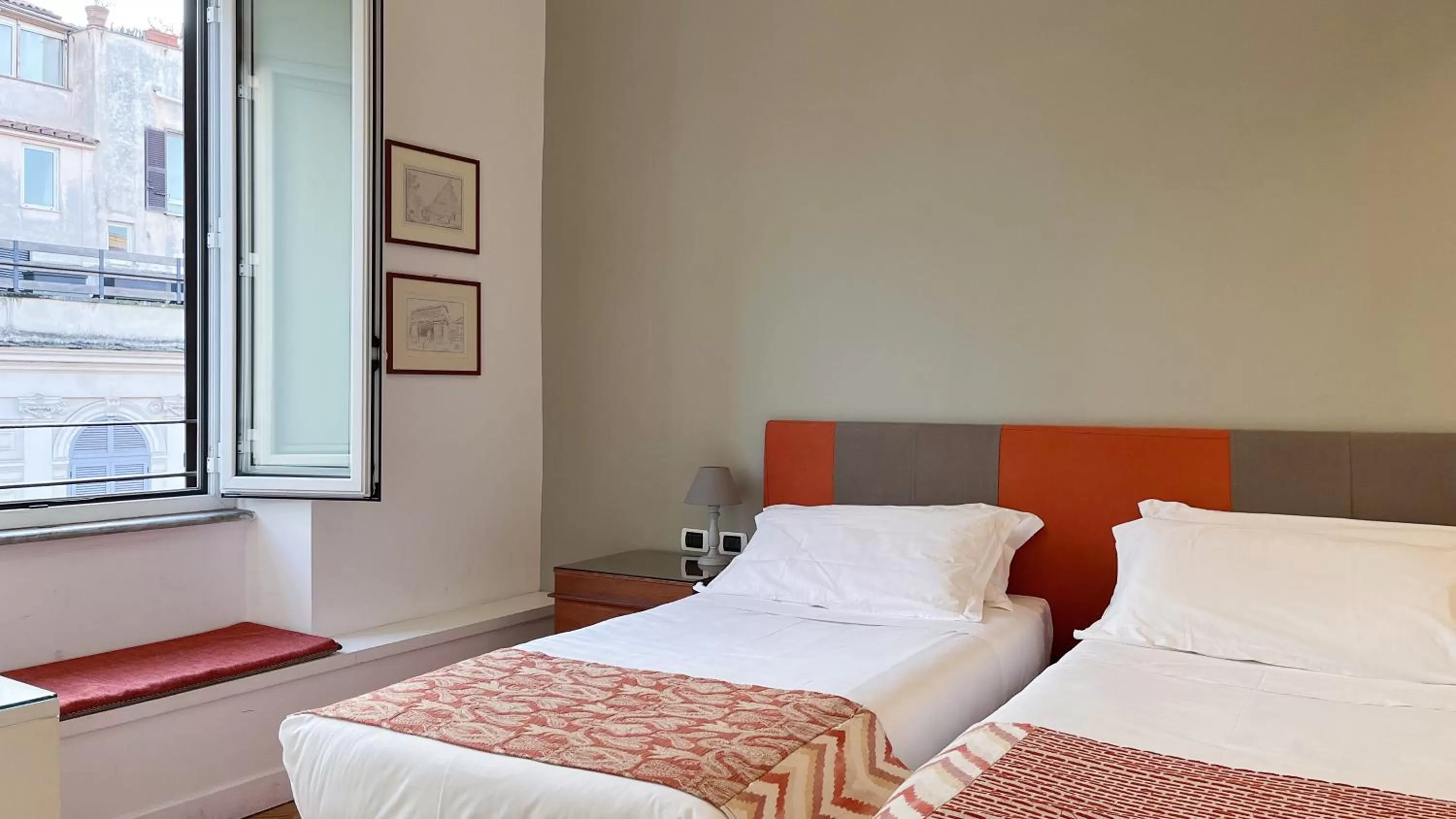 Bedroom, Bed in NTB Roma B&B