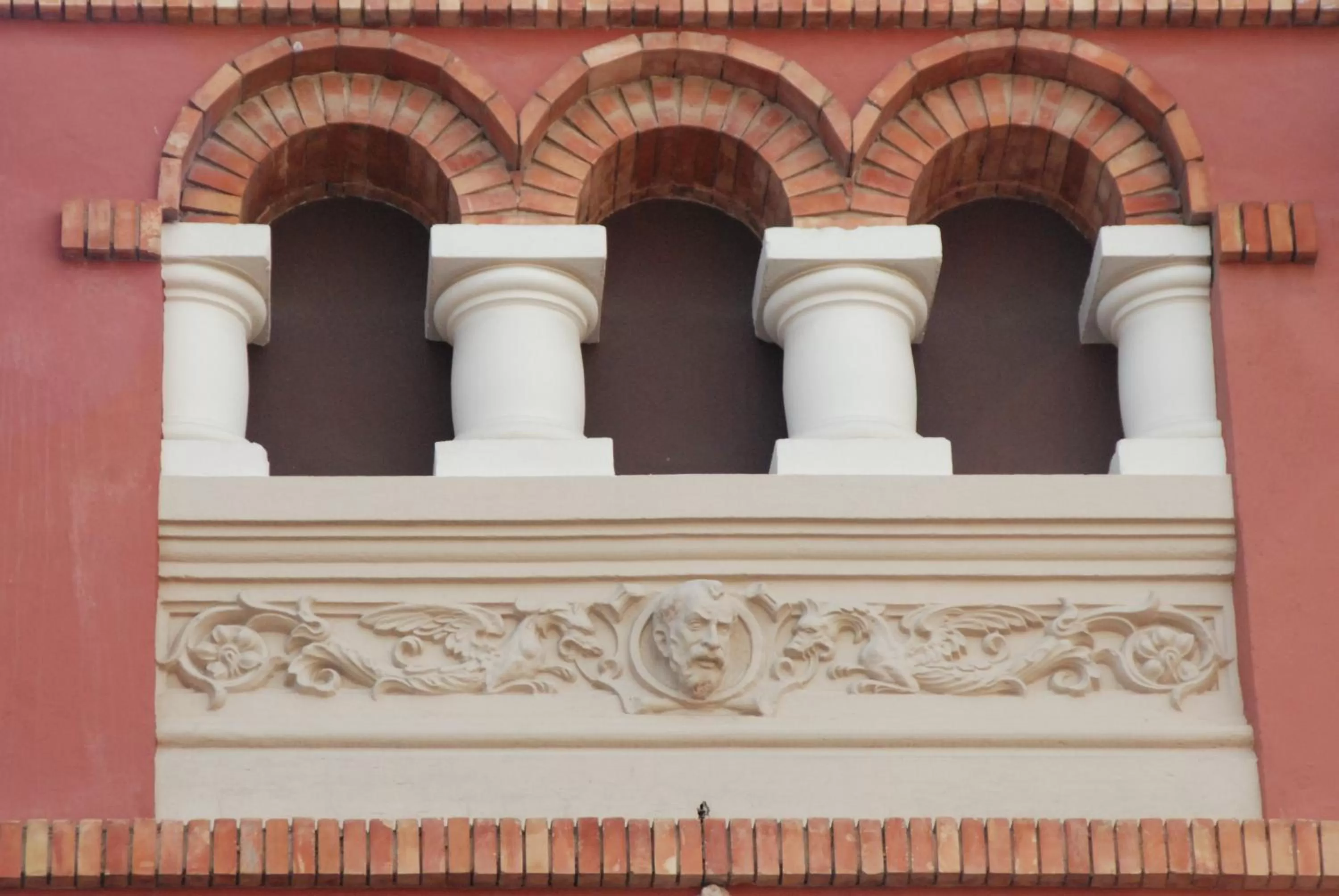 Facade/entrance in L'Agora Hotel