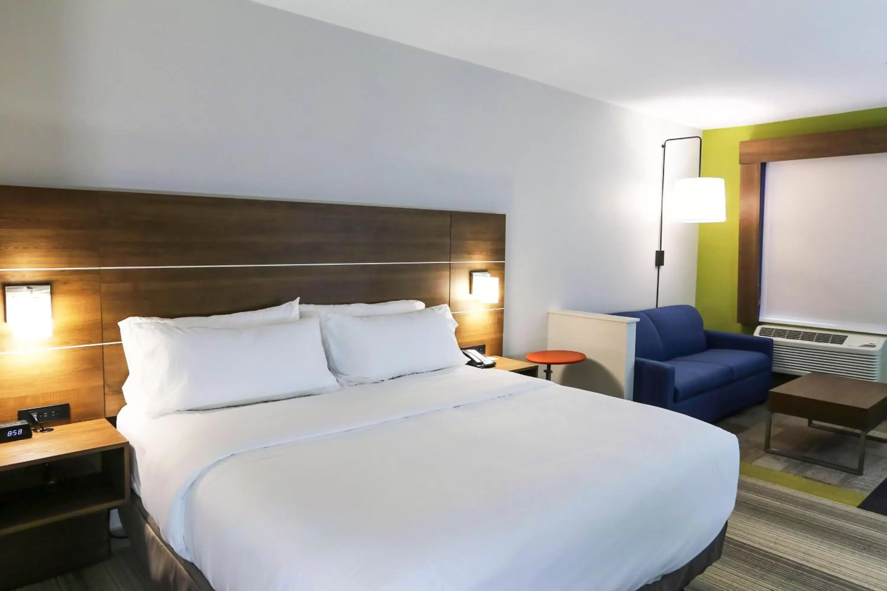 Suite - Hearing Accessible - Non-Smoking in Holiday Inn Express & Suites - Houston IAH - Beltway 8, an IHG Hotel Suite - Hearing Accessible - Non-Smoking in Holiday Inn Express & Suites - Houston IAH - Beltway 8, an IHG Hotel