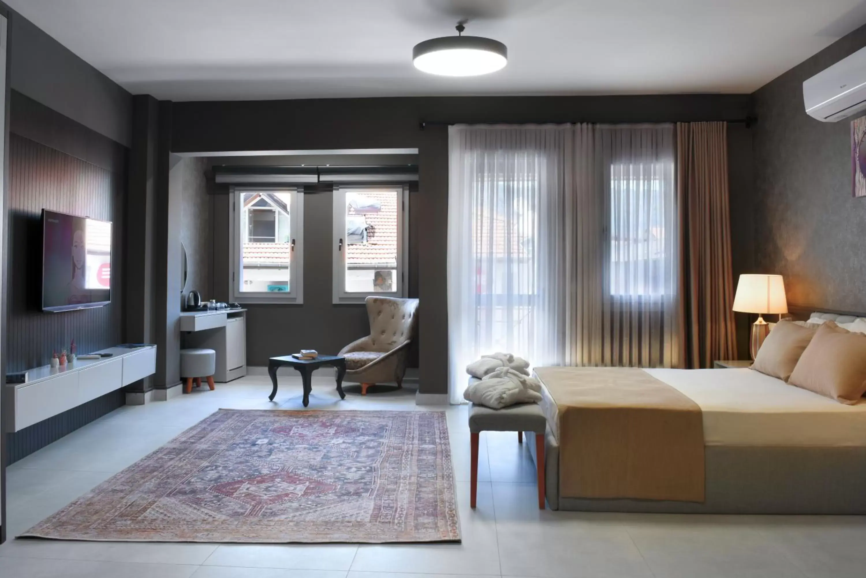 Double Room with Balcony in FABL HAUS Double Room with Balcony in FABL HAUS