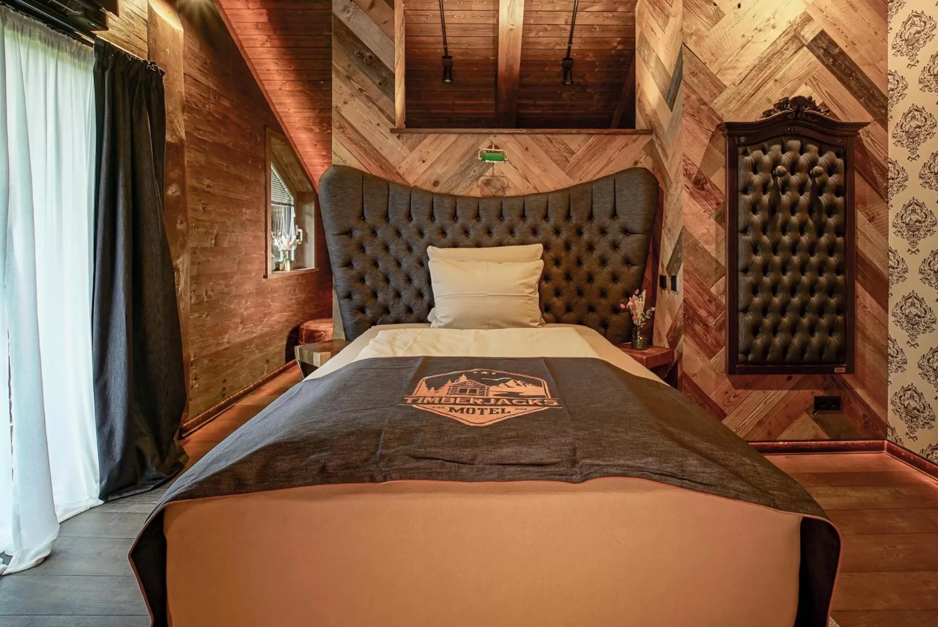 Bed in Timberjacks Siegen Motel