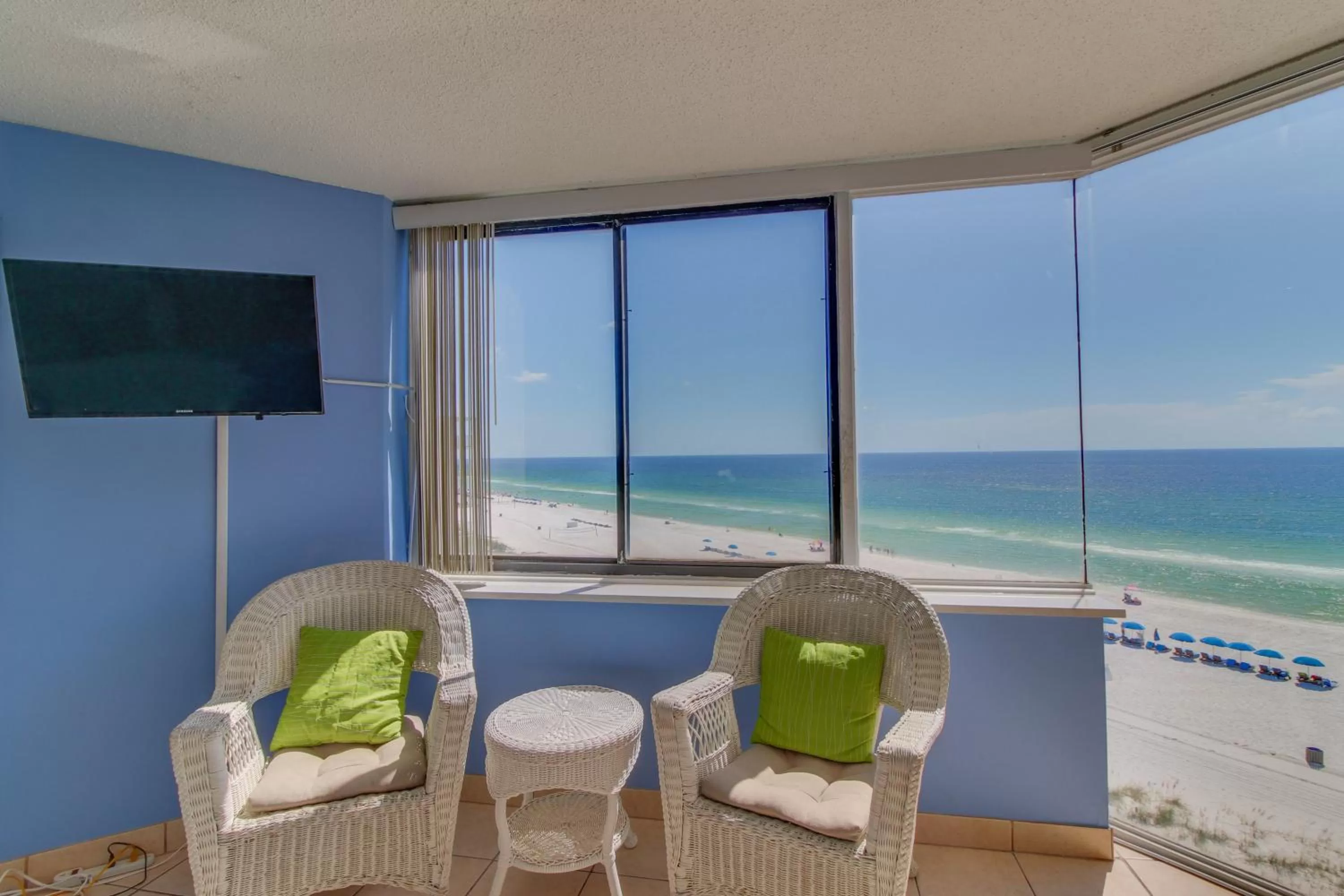 Seating Area in The Top of the Gulf #723