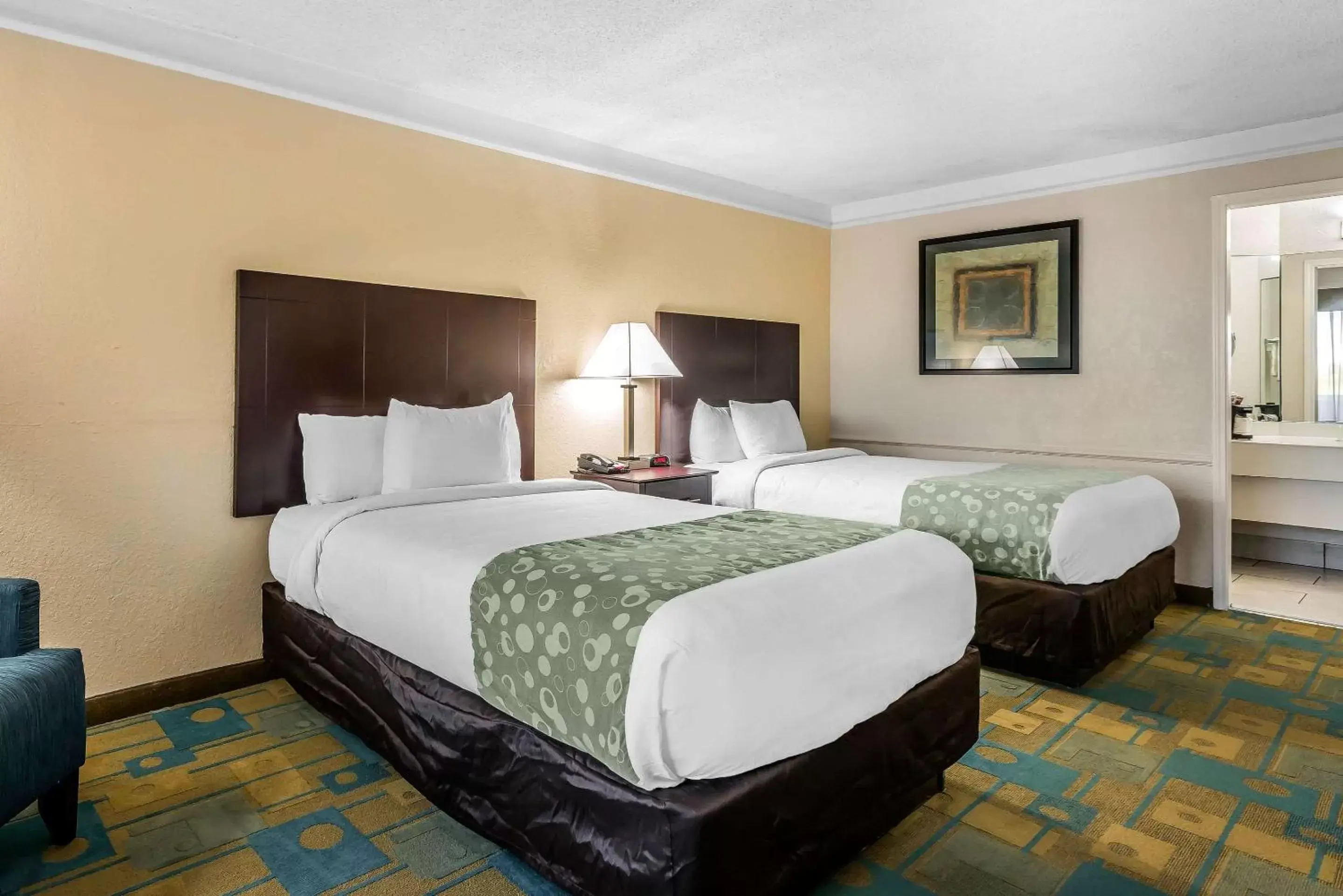 Executive Double Room with Two Double Beds in Quality Inn At International Drive Orlando Executive Double Room with Two Double Beds in Quality Inn At International Drive Orlando