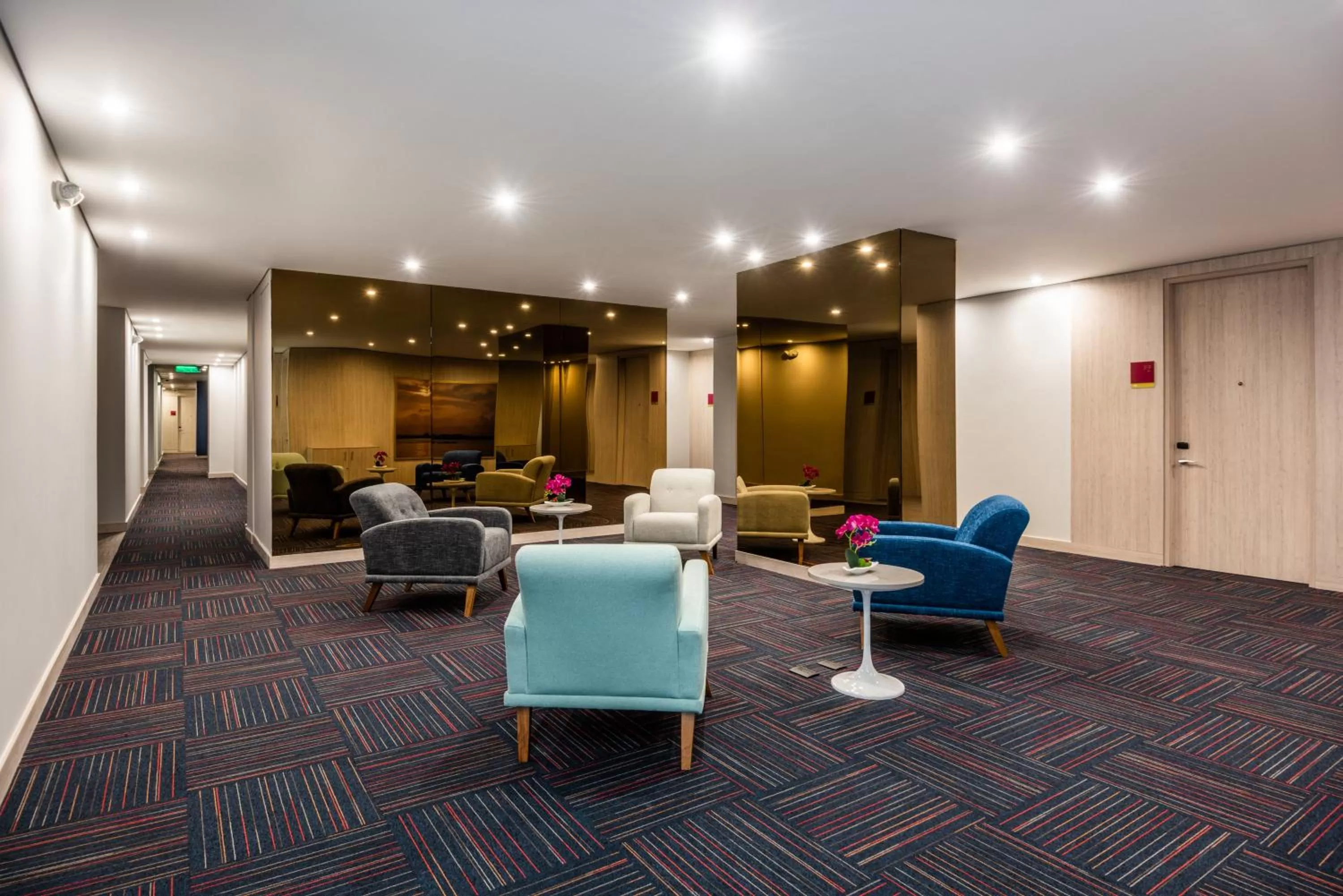 Lobby or reception in Crowne Plaza Barranquilla by IHG