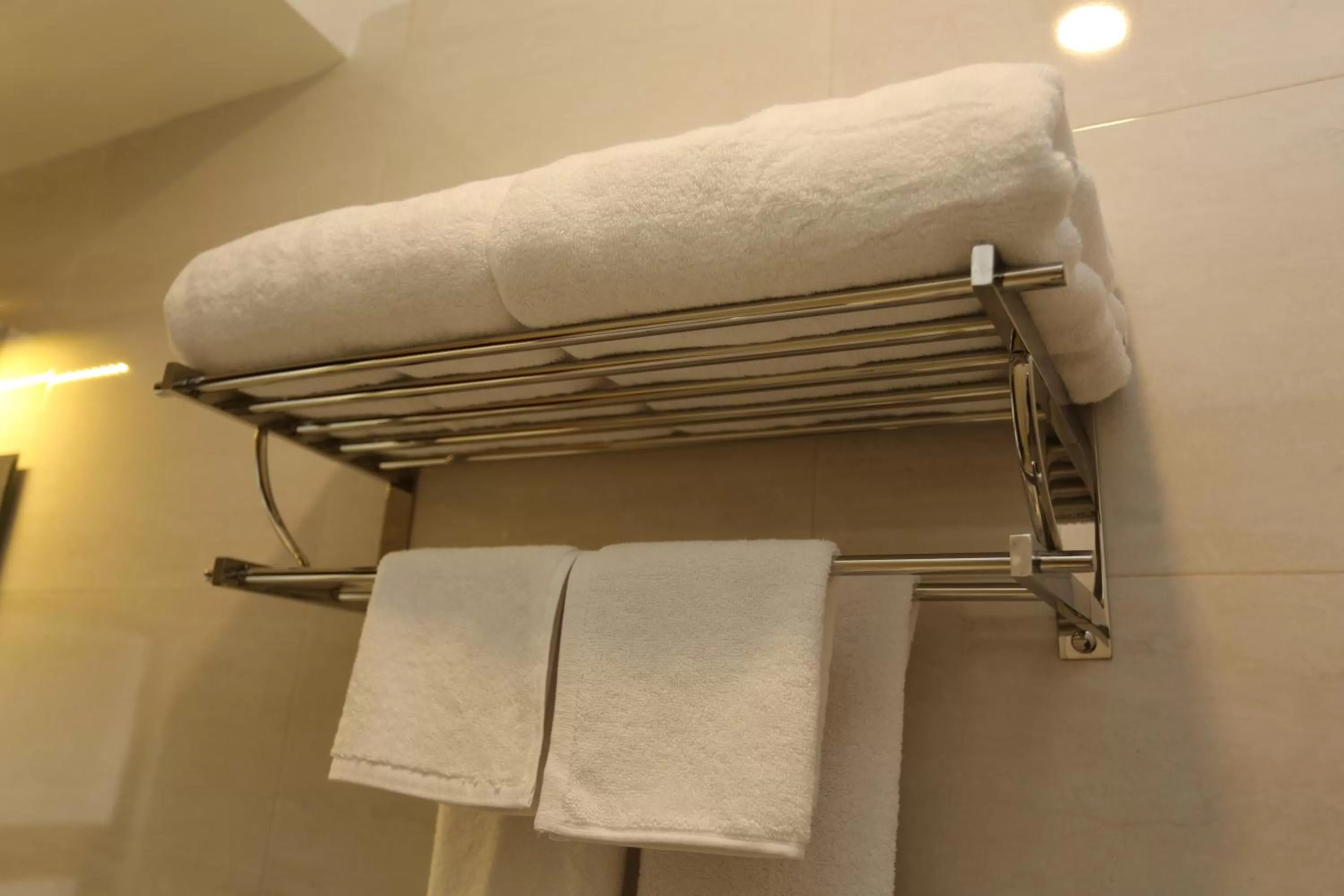 Bathroom in Hotel Jay Suites