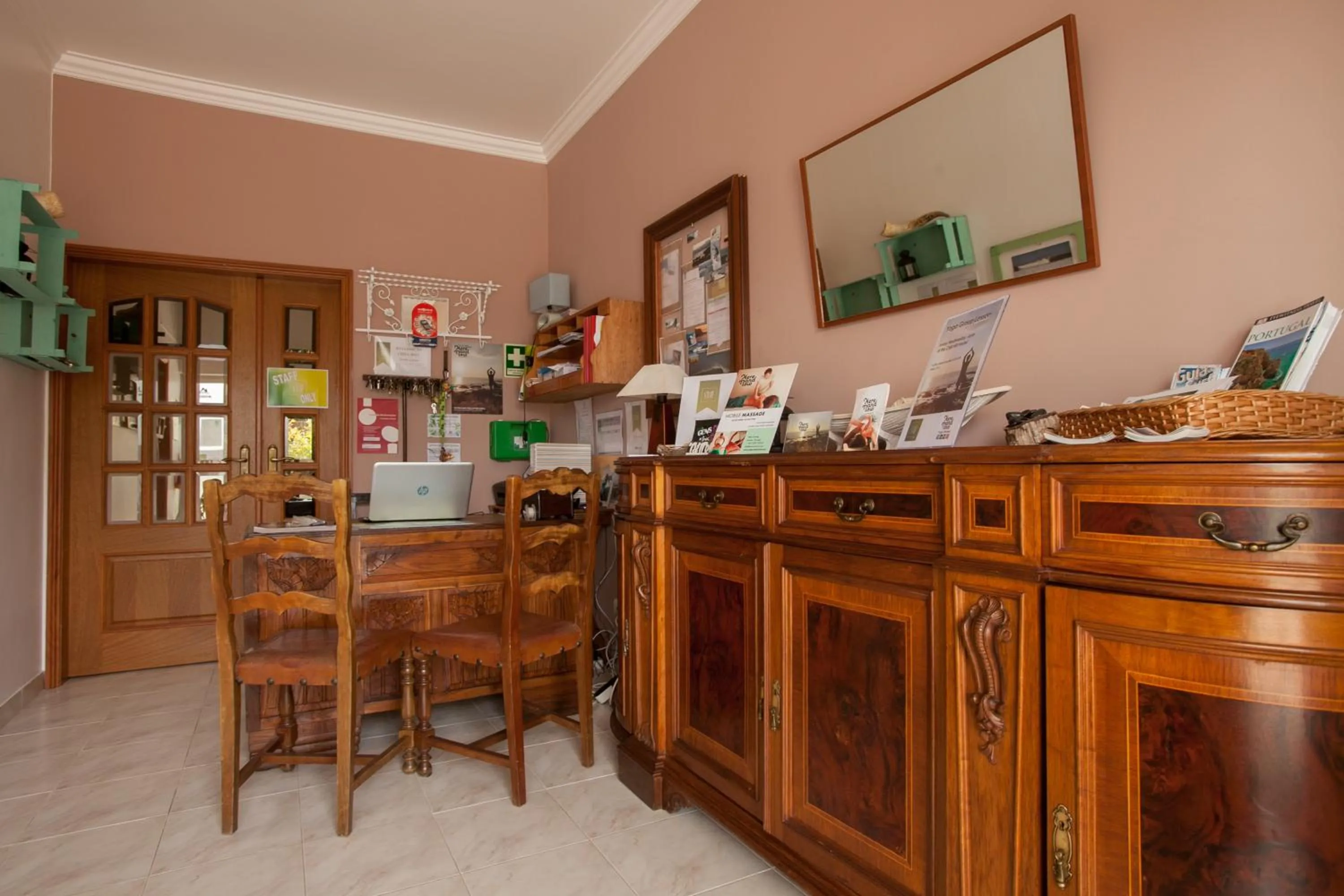 Lobby or reception in Ericeira Chill Hill Hostel & Private Rooms