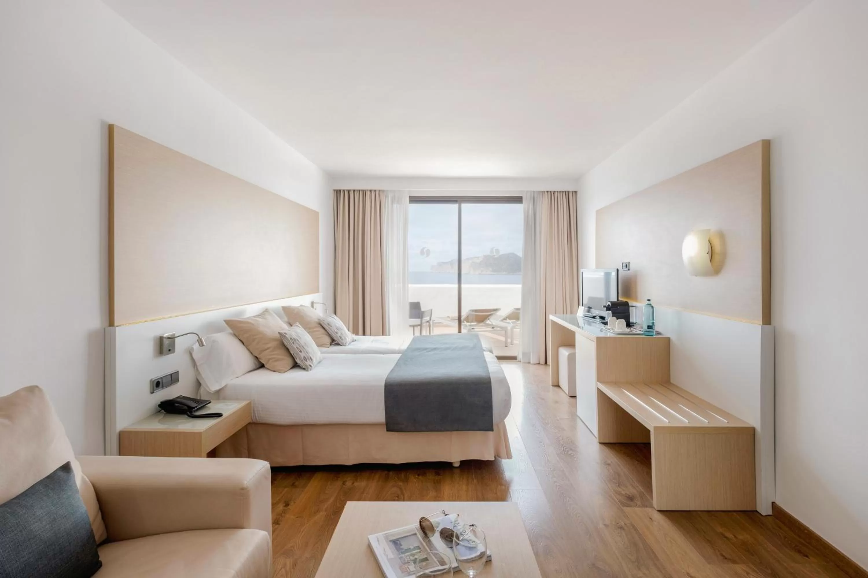 Bed in Sentido Fido Punta del Mar Hotel & Spa - Adults Only