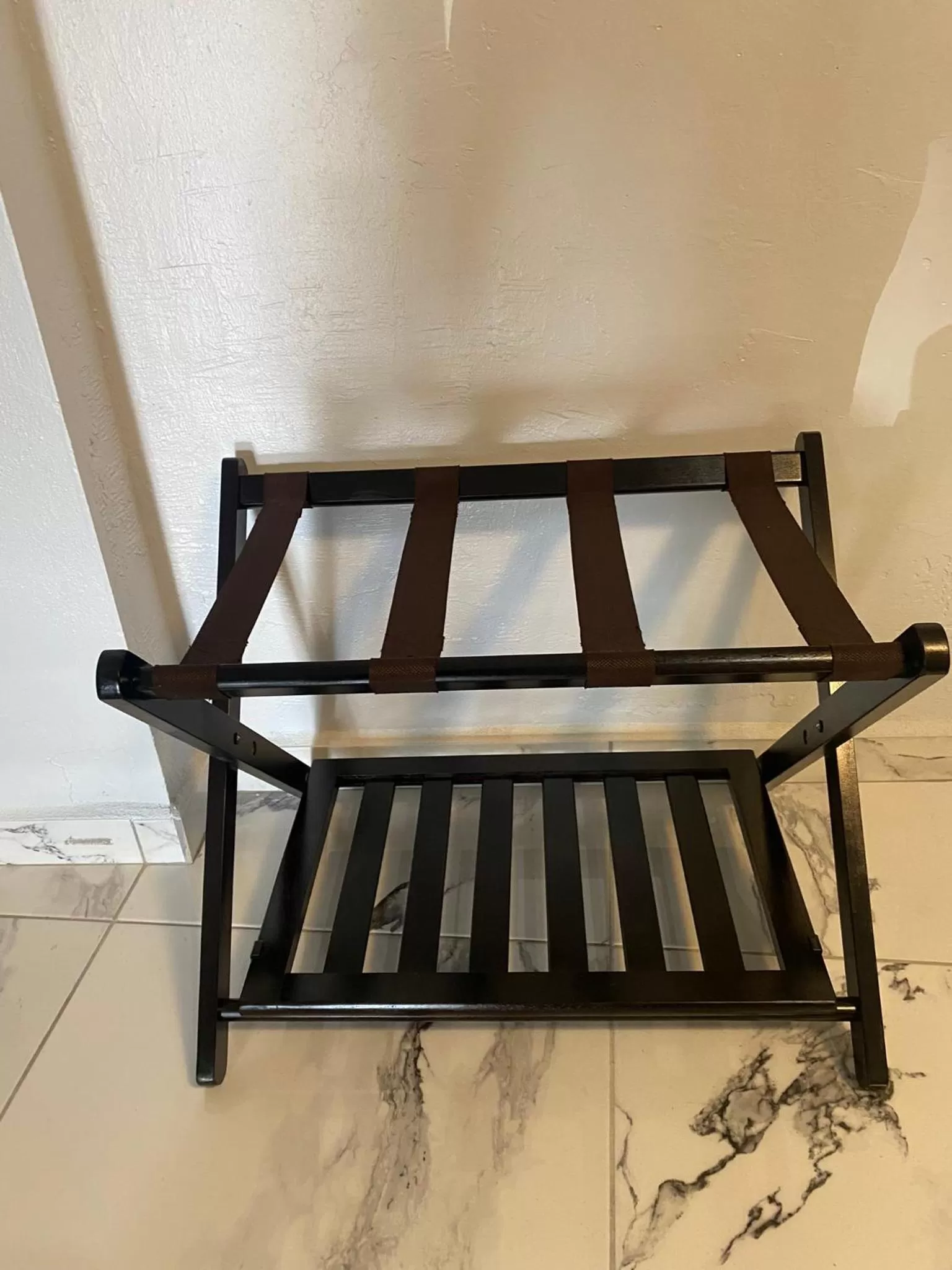 hair dresser in Itza-Bella Suites