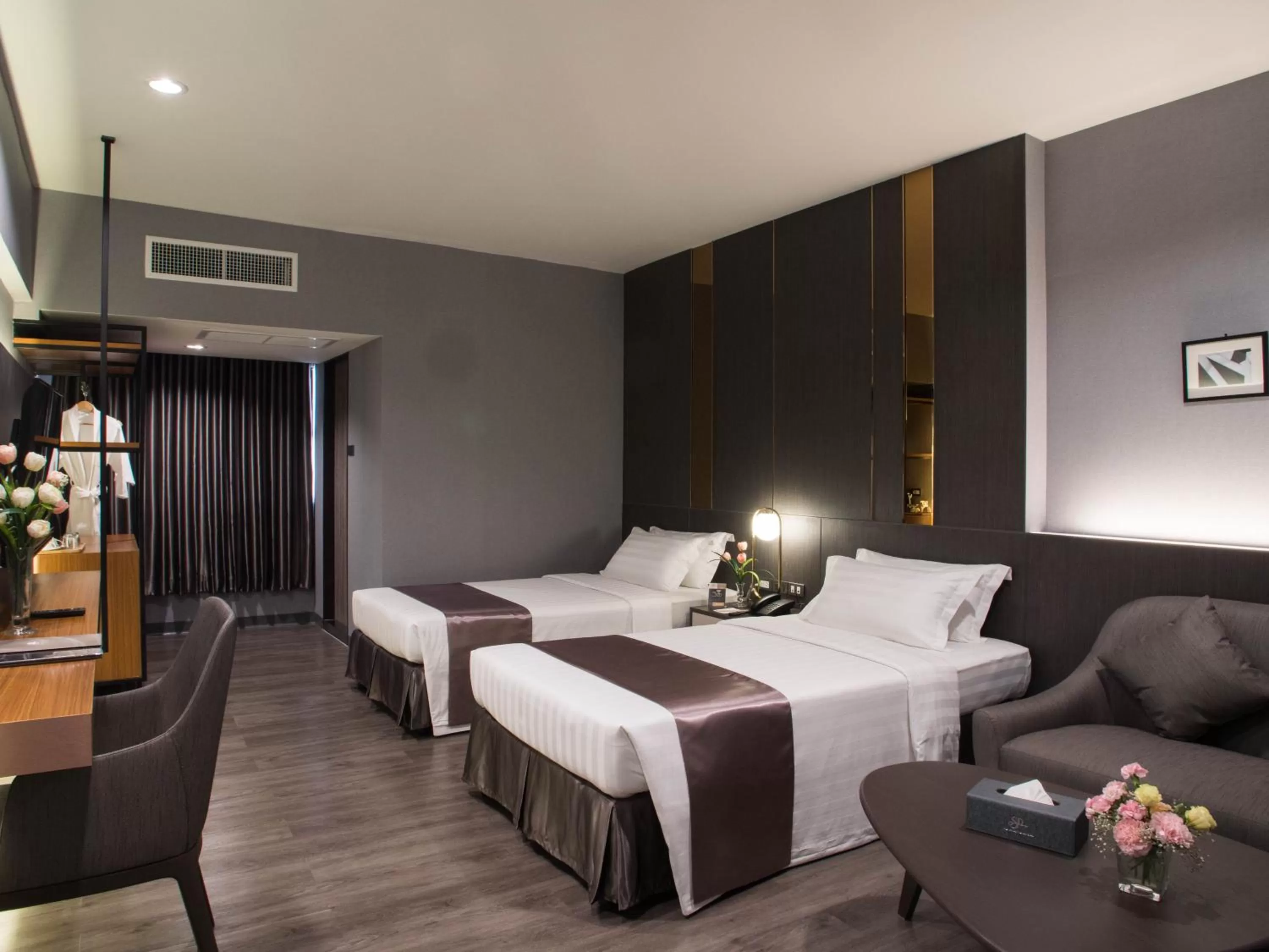 Bed in S.D. Avenue Hotel