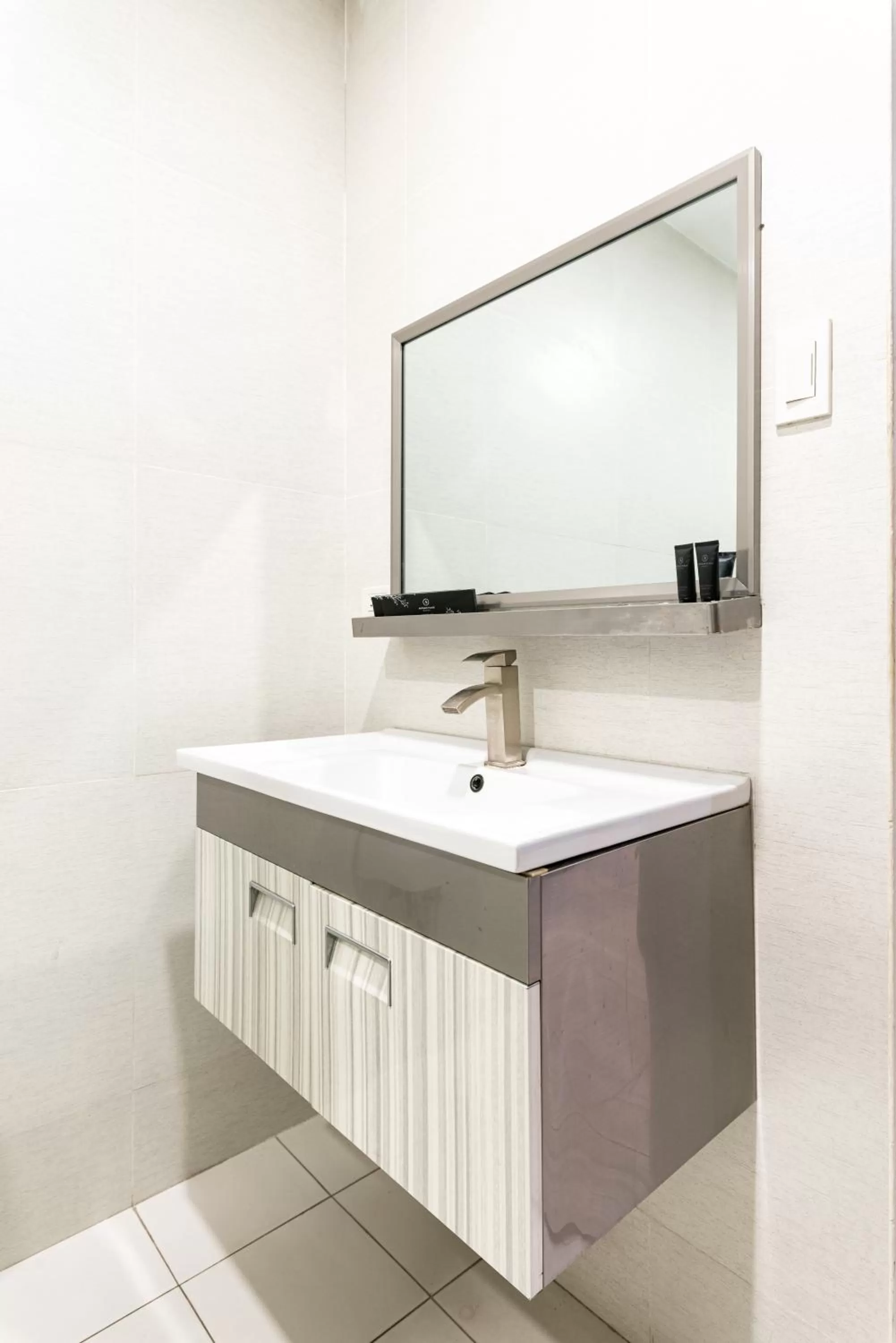 Bathroom in Artemis Place Makati Hotel