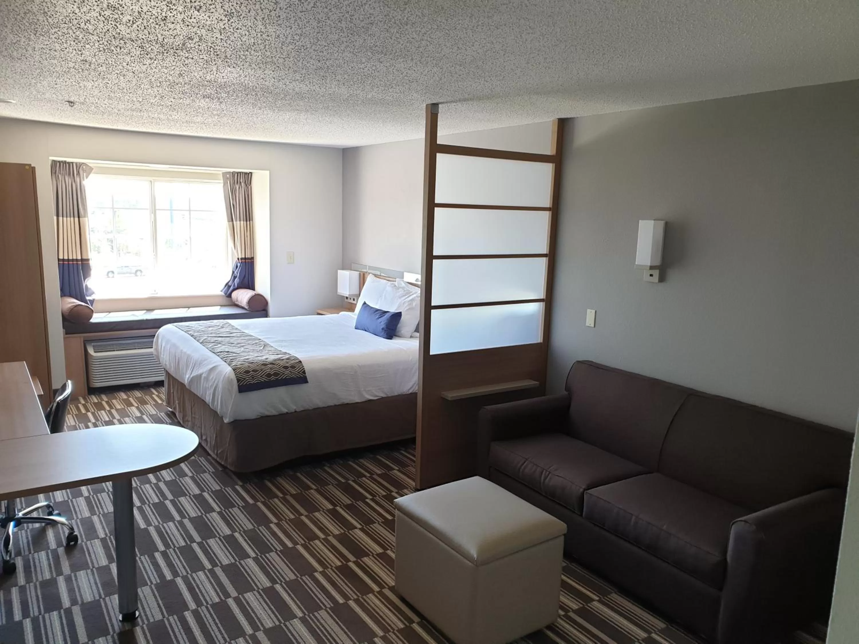 Bed in Microtel Inn & Suites by Wyndham Augusta/Riverwatch