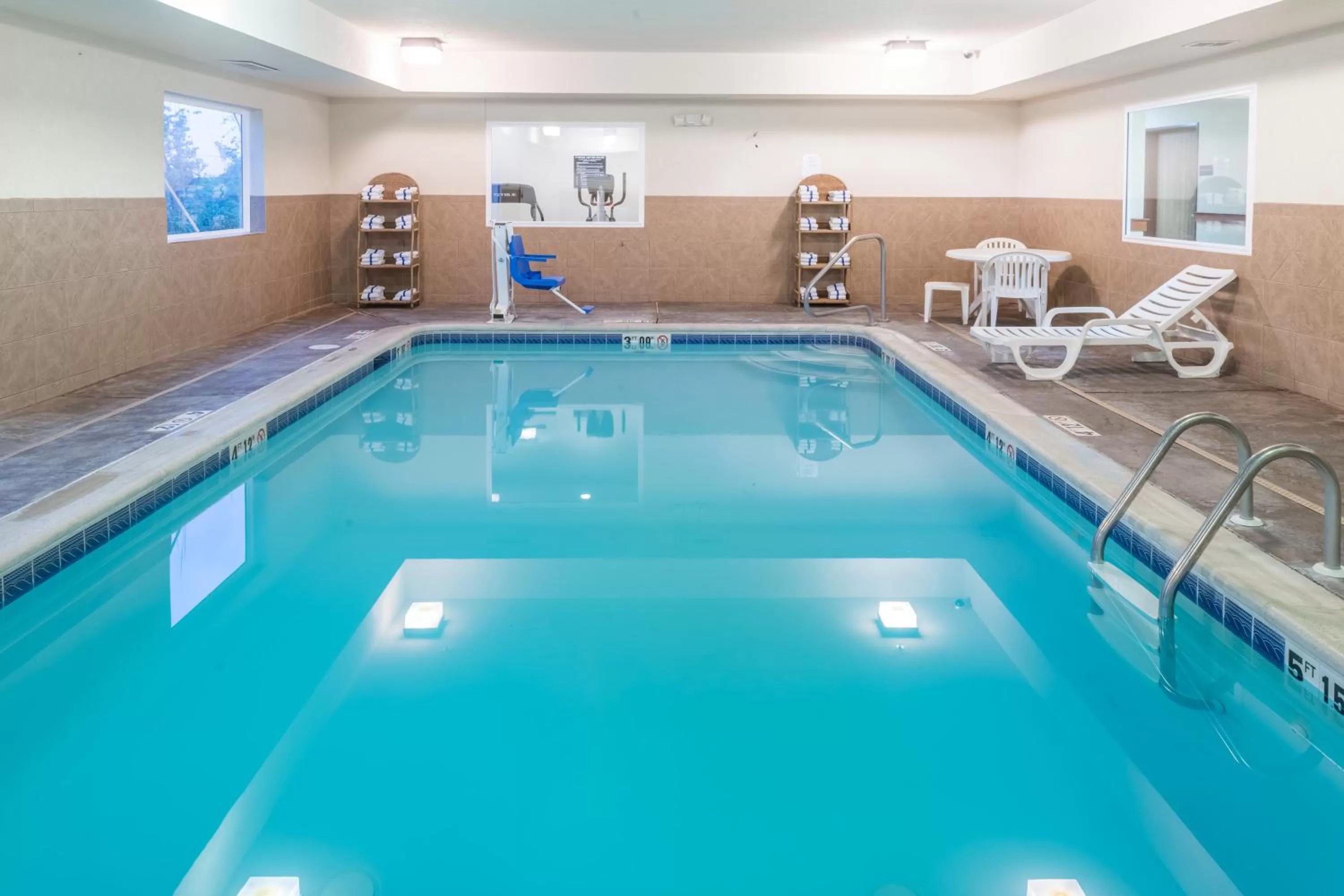 Swimming pool in Super 8 by Wyndham St Robert Ft Leonard Wood Area