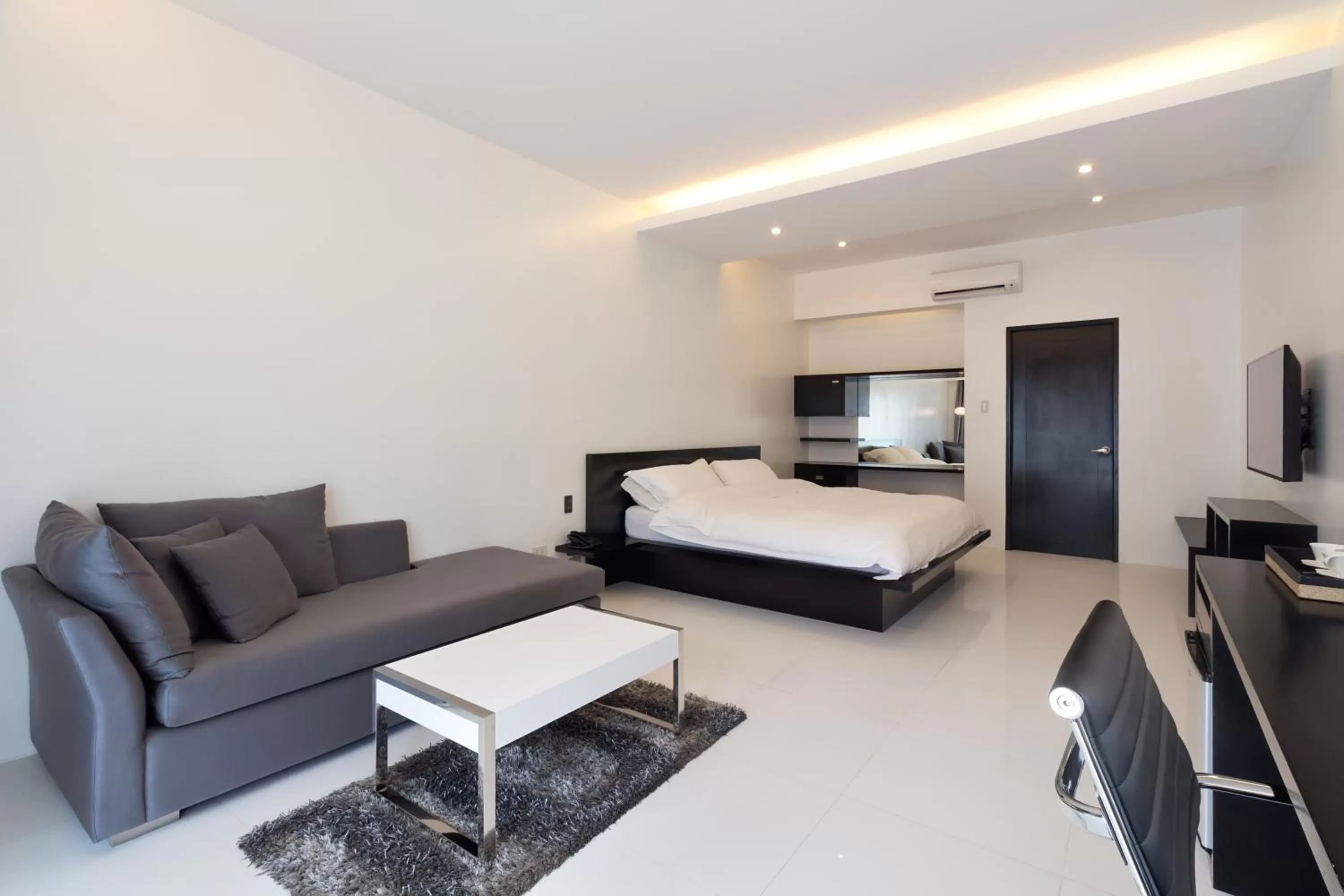 Bedroom, Bed in Winds Boutique Hotel