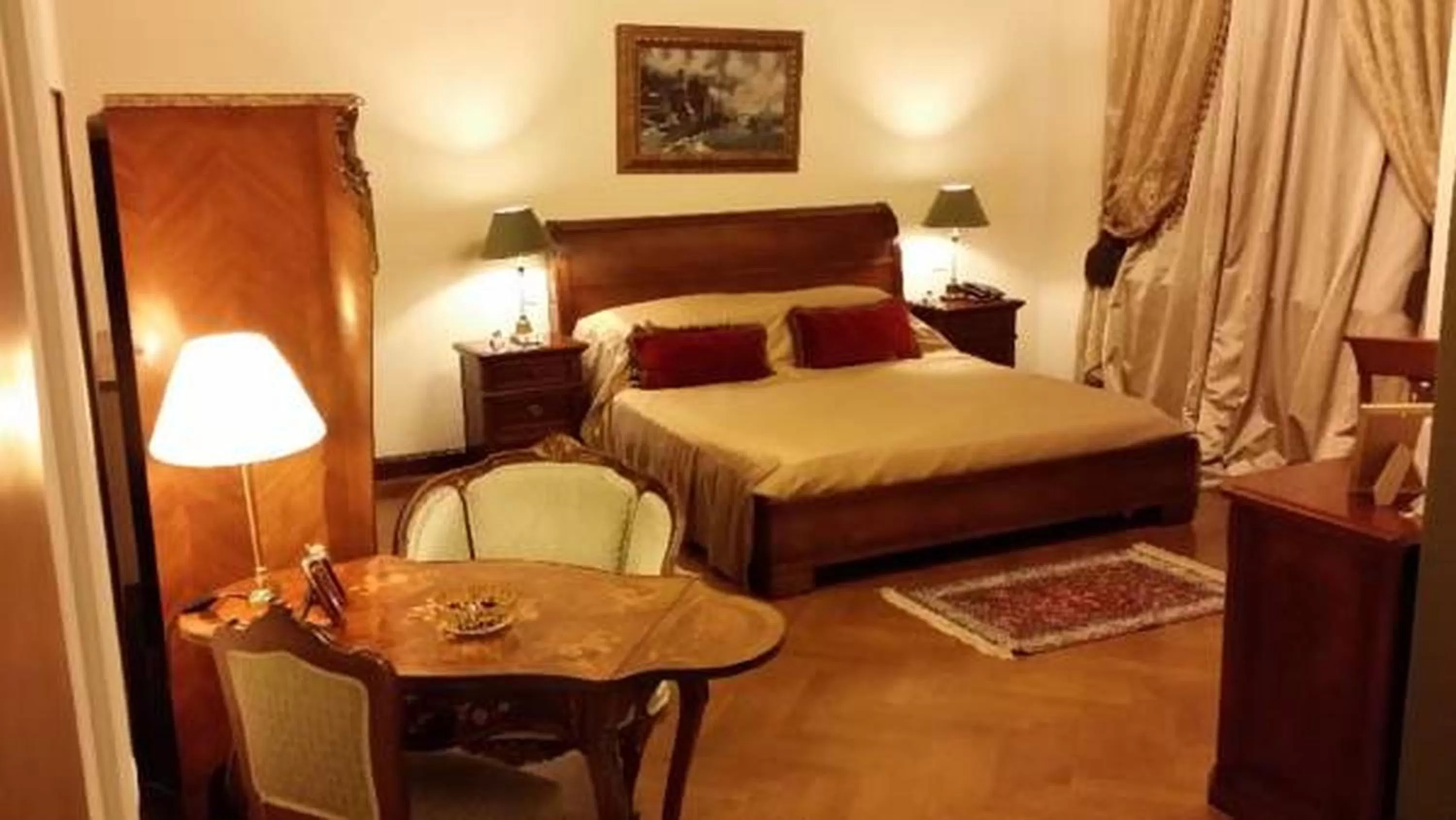 Grand Boutique Hotel