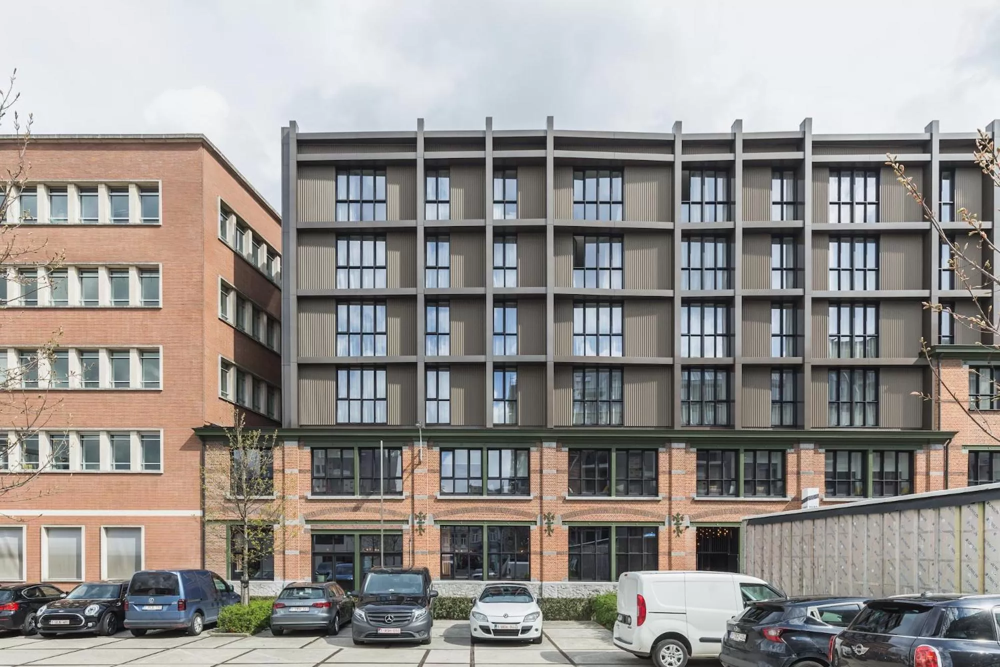 Property building in YUST Antwerp