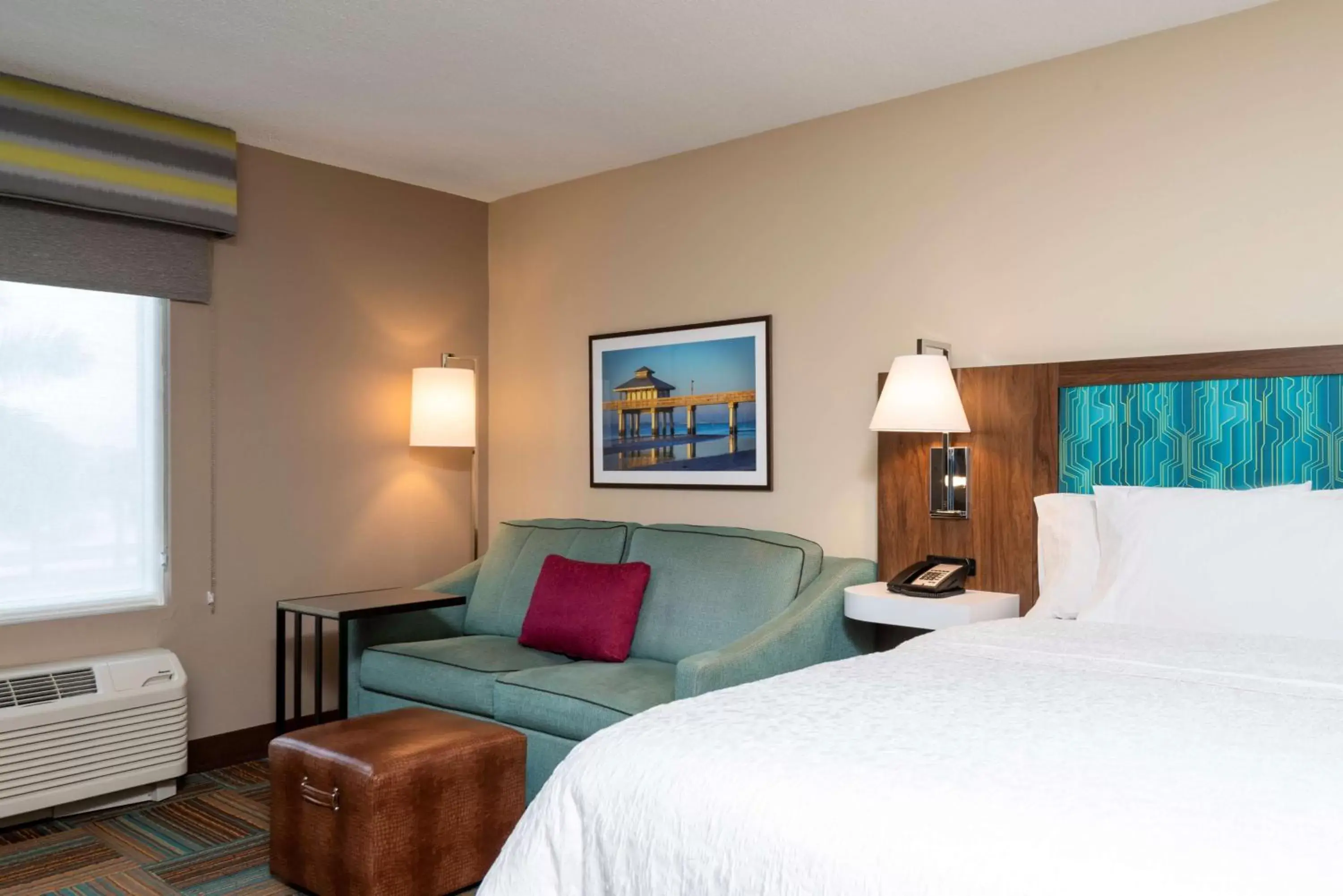 King Room - Hearing Accessible in Hampton Inn & Suites Fort Myers-Colonial Boulevard King Room - Hearing Accessible in Hampton Inn & Suites Fort Myers-Colonial Boulevard