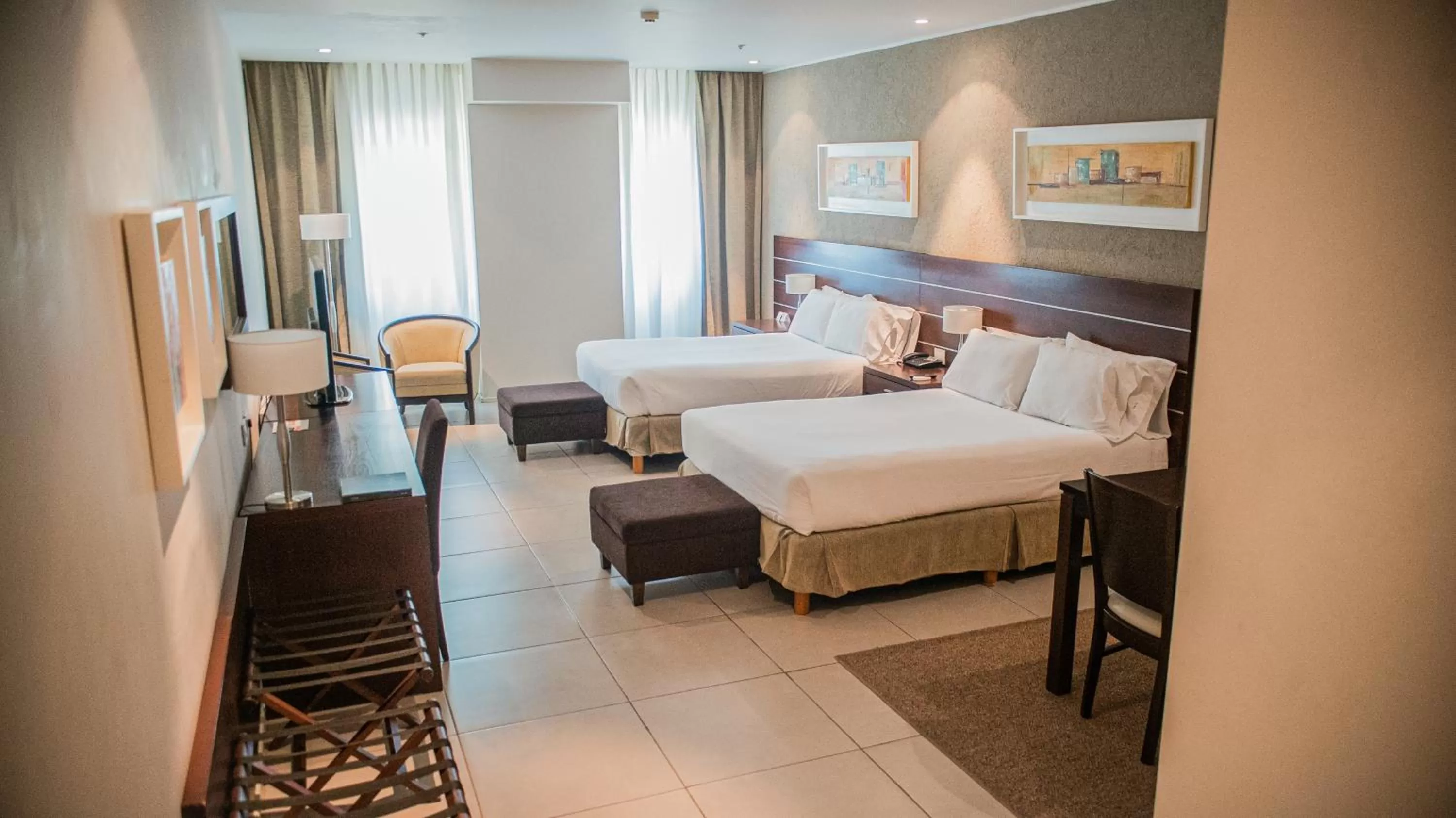 Photo of the whole room, Bed in Orfeo Suites Cordoba