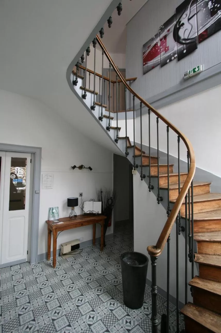 Lobby or reception in Hôtel Le Picardy