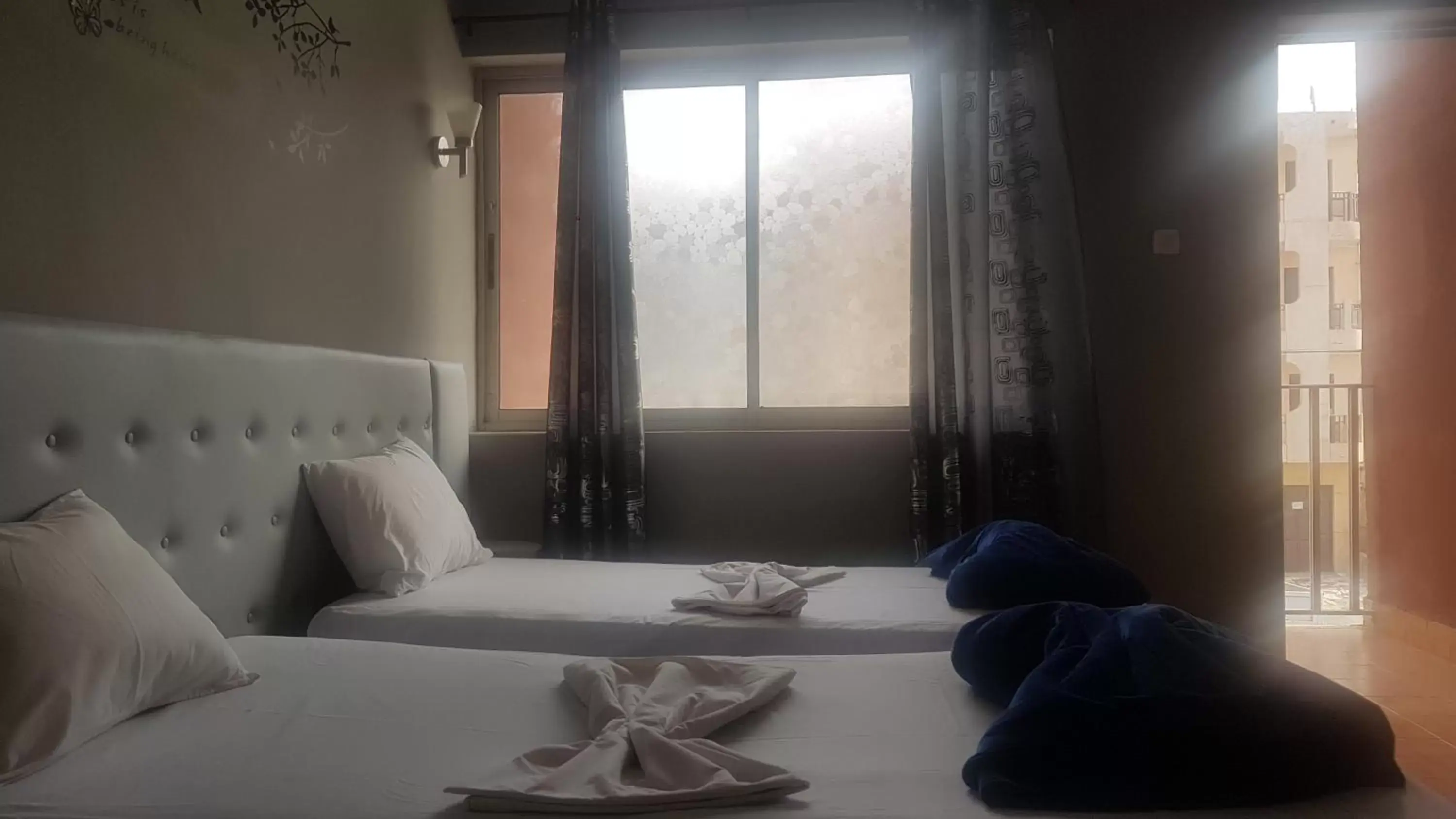 Double Room with Shared Toilet in Pensão Asa Branca Double Room with Shared Toilet in Pensão Asa Branca