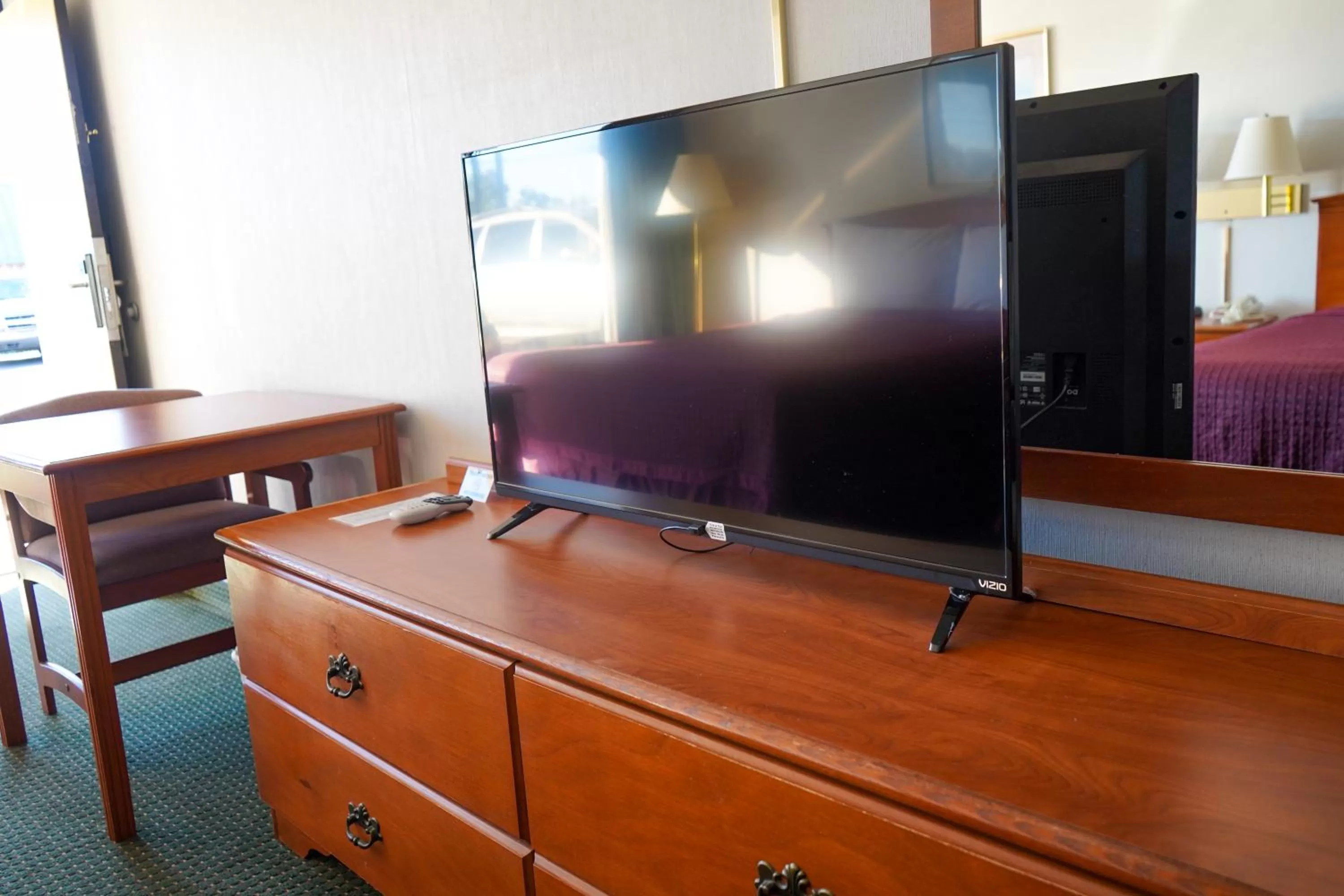 Bed in Sunset Inn Clarksville