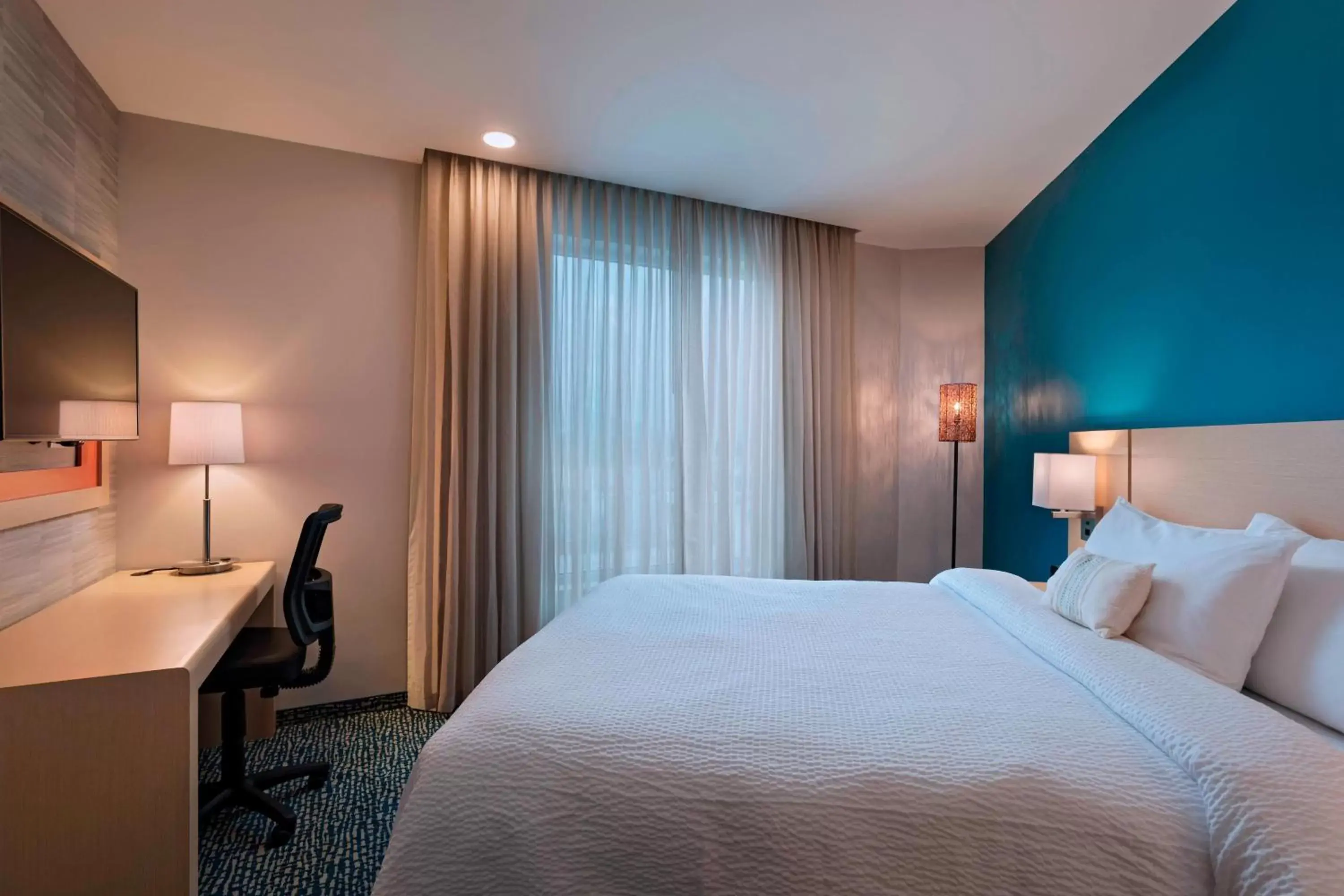 Queen Studio in Fairfield by Marriott San Salvador Queen Studio in Fairfield by Marriott San Salvador