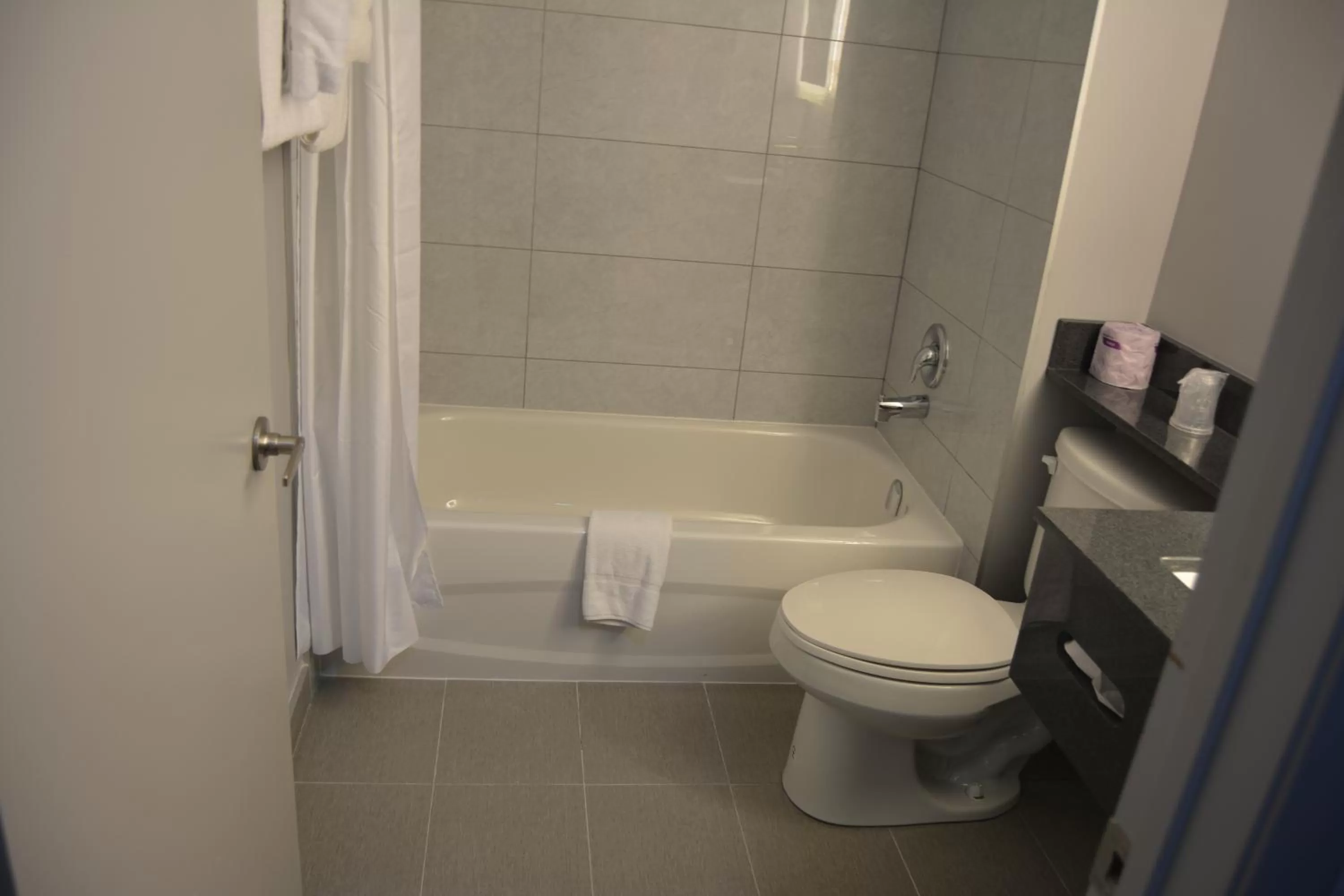 Bathroom in Super 8 by Wyndham Windsor/Dougall