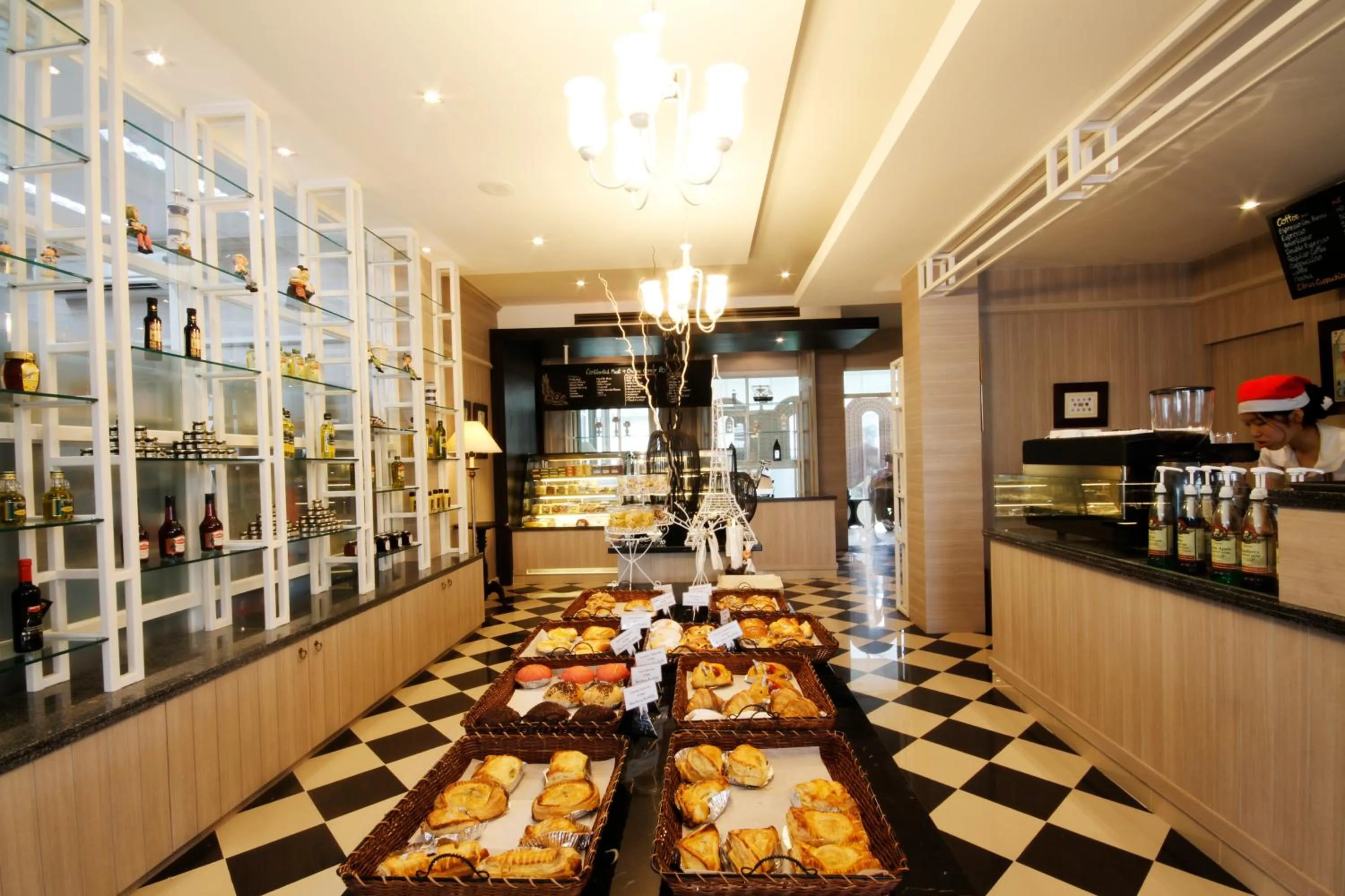 Restaurant/places to eat in Kameo Grand Hotel & Serviced Apartment, Rayong