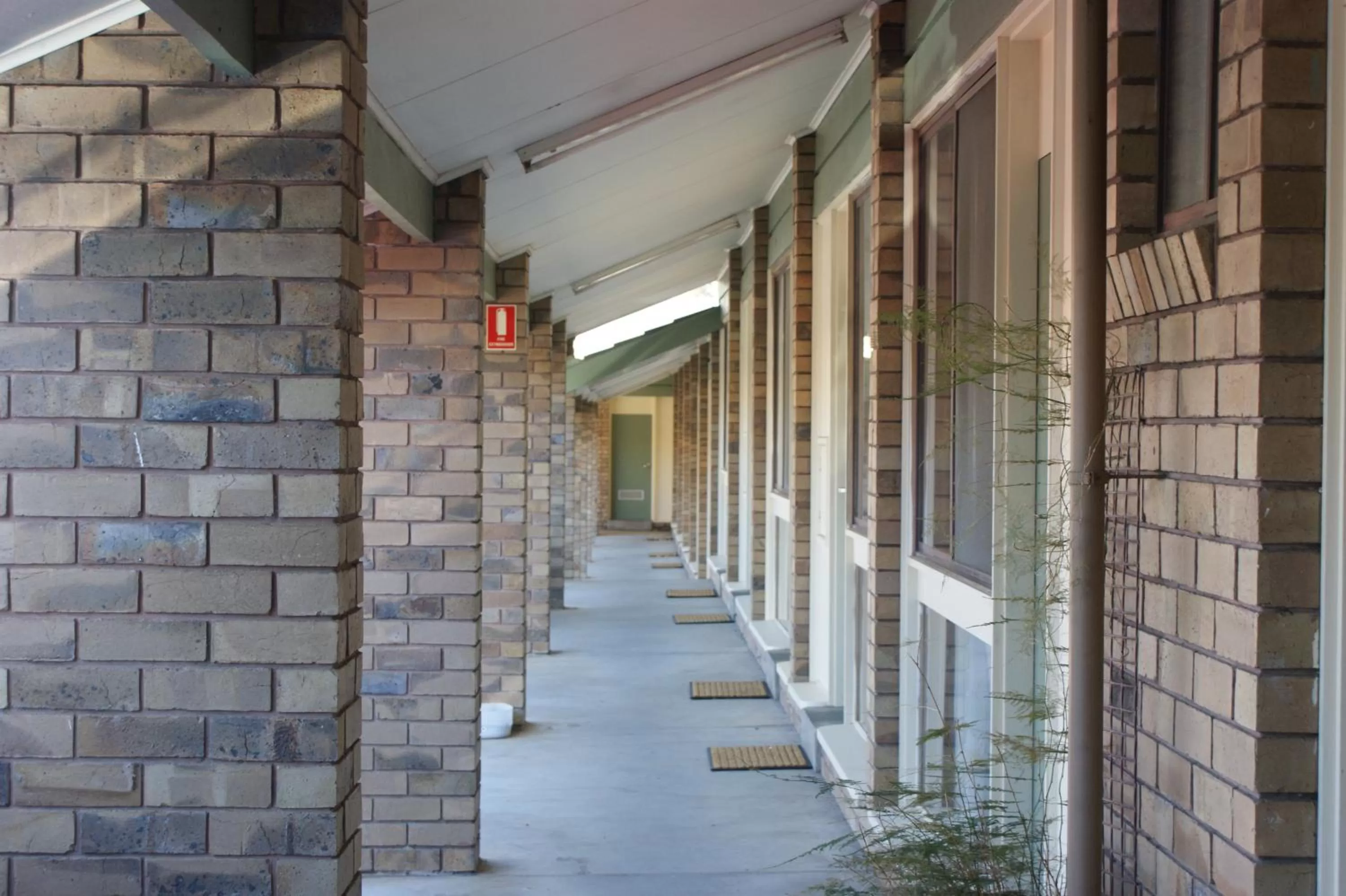 Area and facilities in Homestead Motor Inn & Apartments