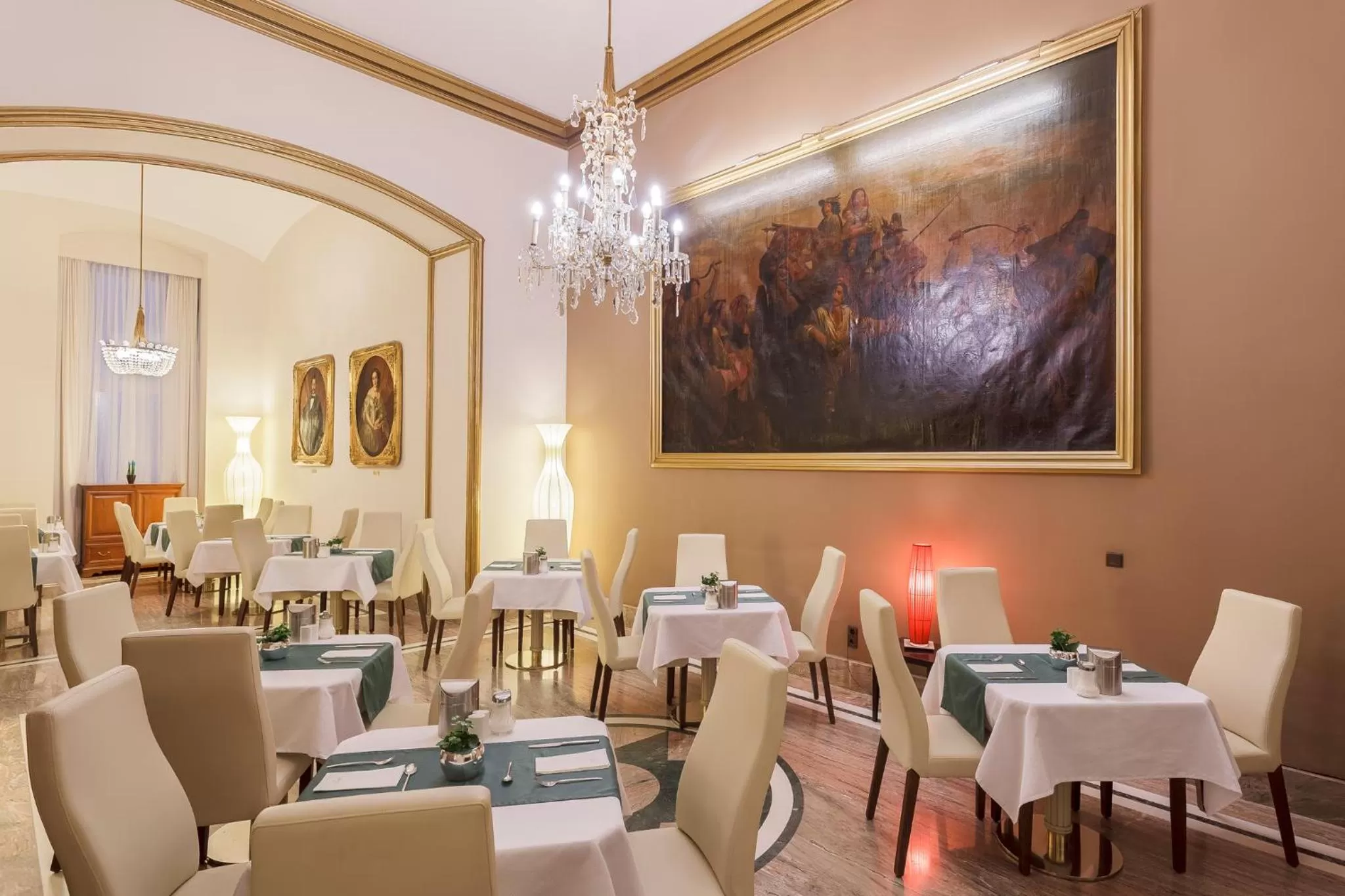 Restaurant/places to eat in Hotel Wandl