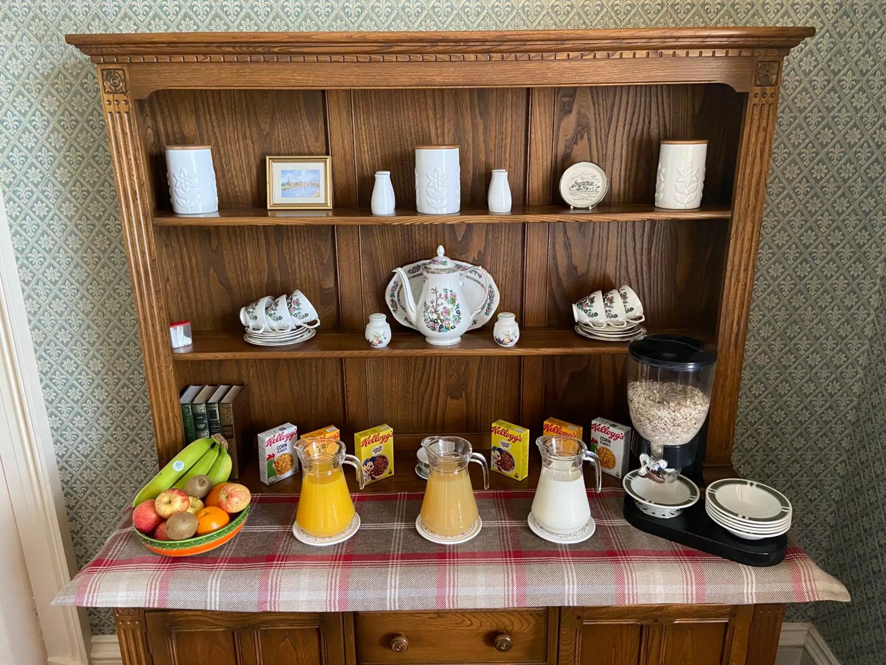 Restaurant/places to eat in Corunna Bed & Breakfast and Corunna Cottage