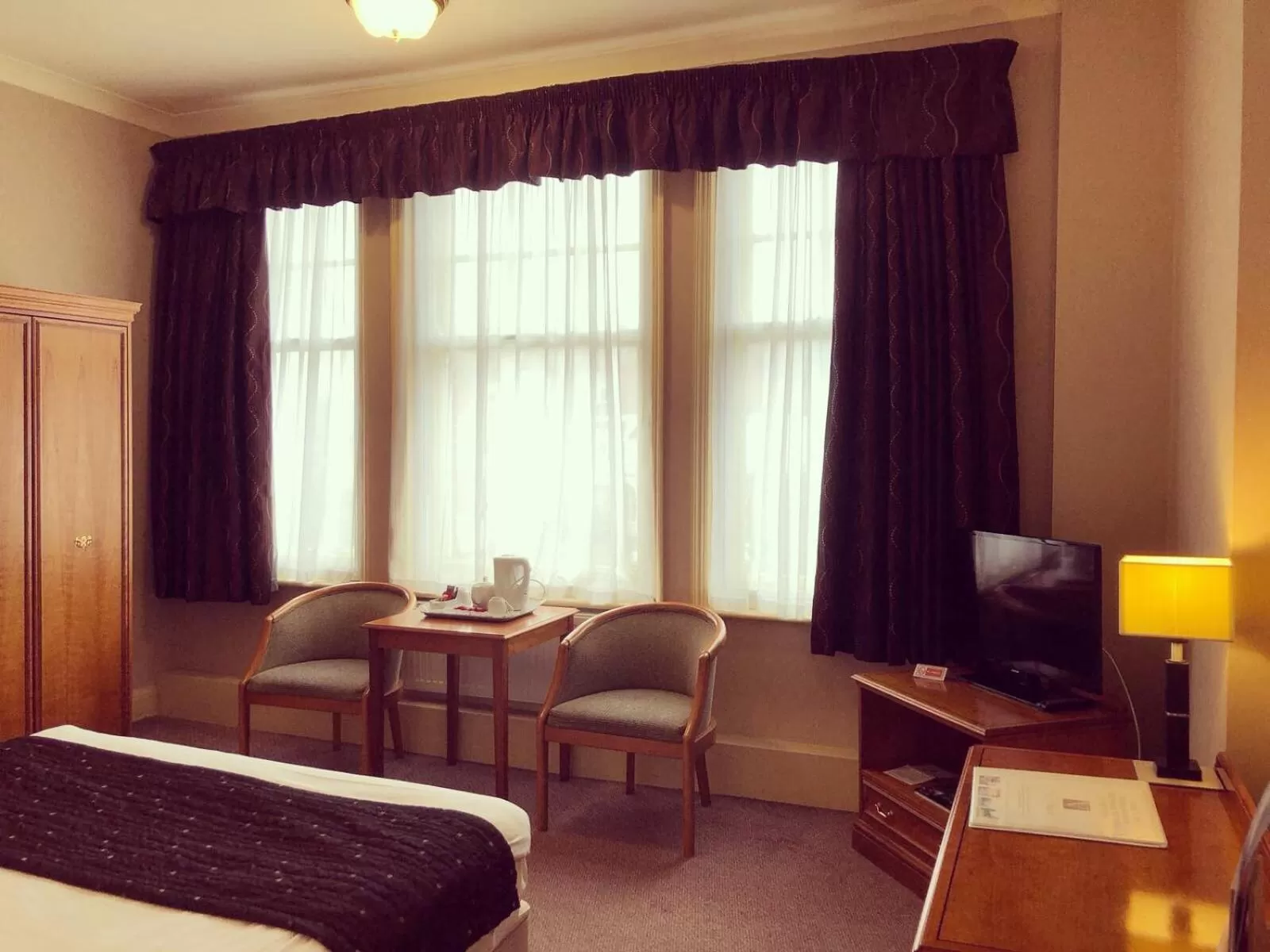 Bed in Hotel Victoria