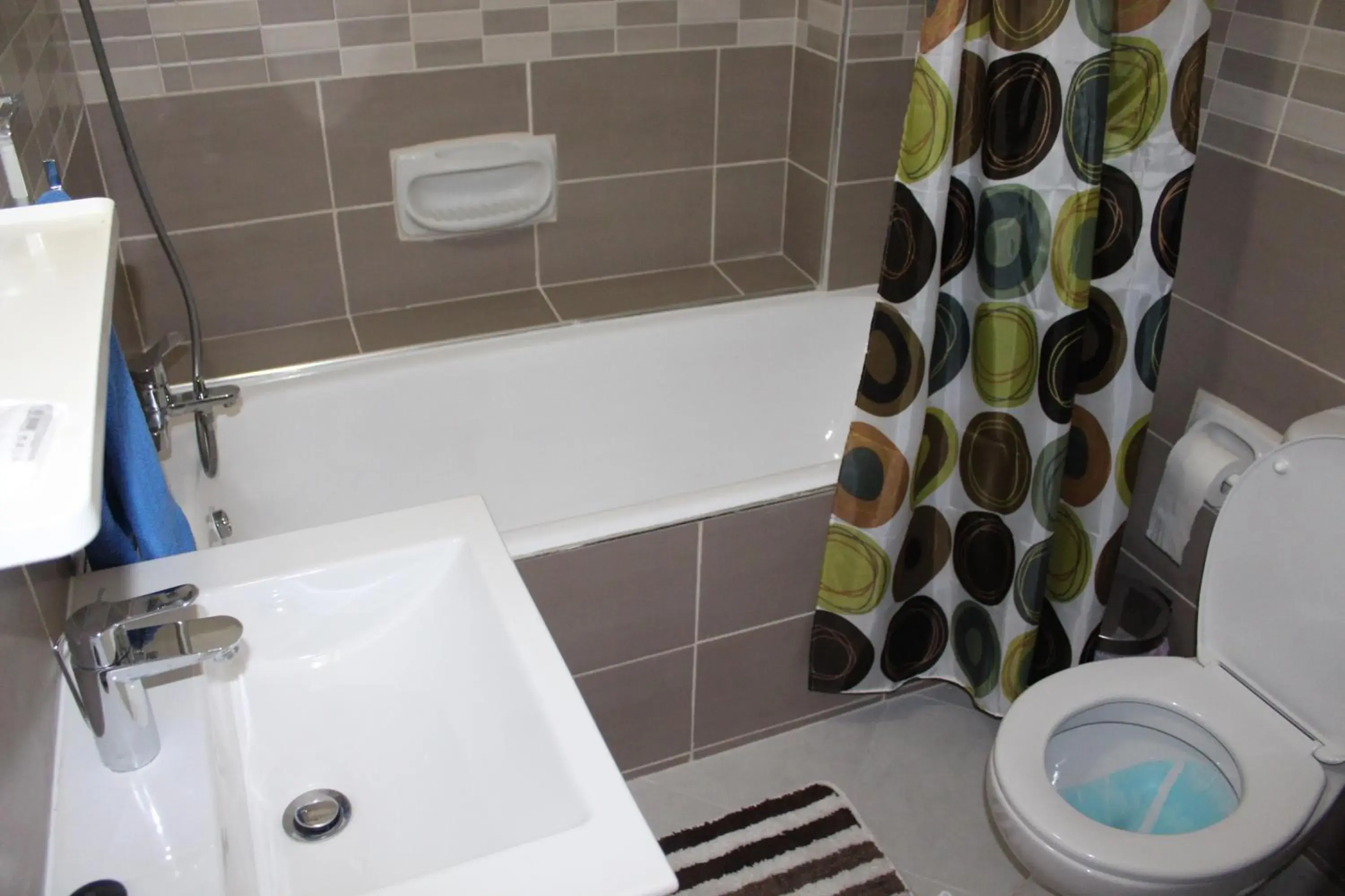 One-Bedroom Apartment with Mountain View in Petsas Apartments One-Bedroom Apartment with Mountain View in Petsas Apartments