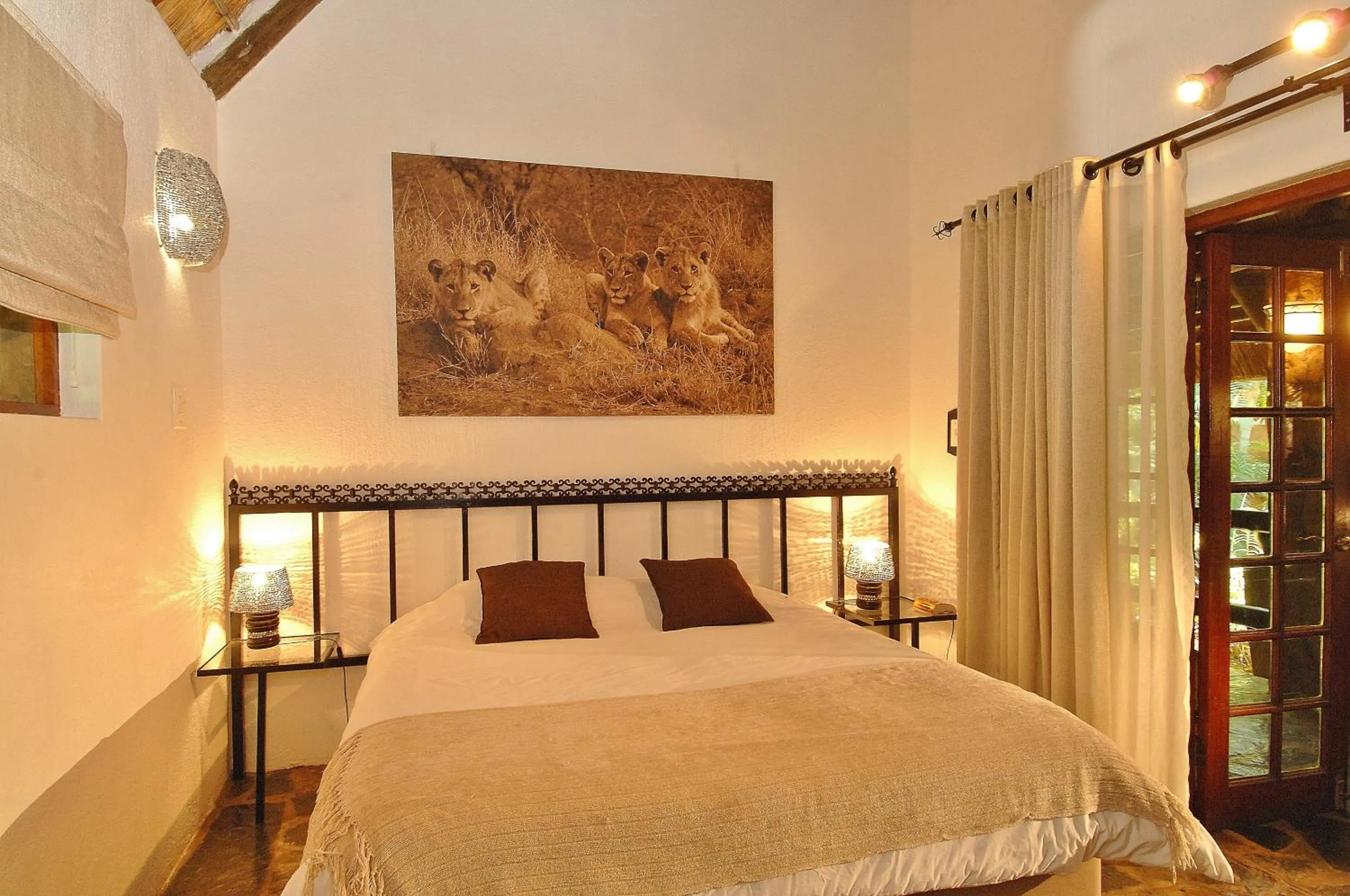 Bed in Kaia Tani Exclusive Guesthouse