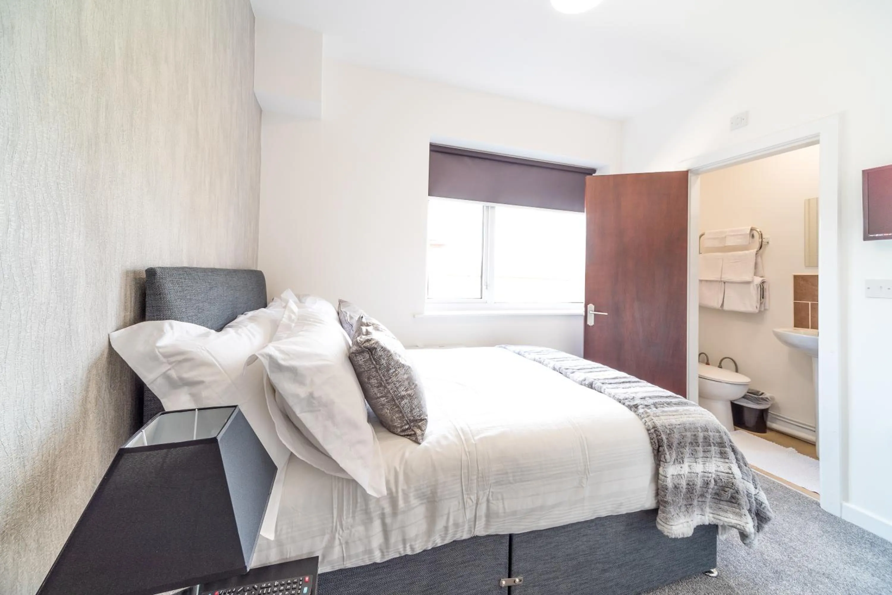 Bedroom in Kirks Korner Motel