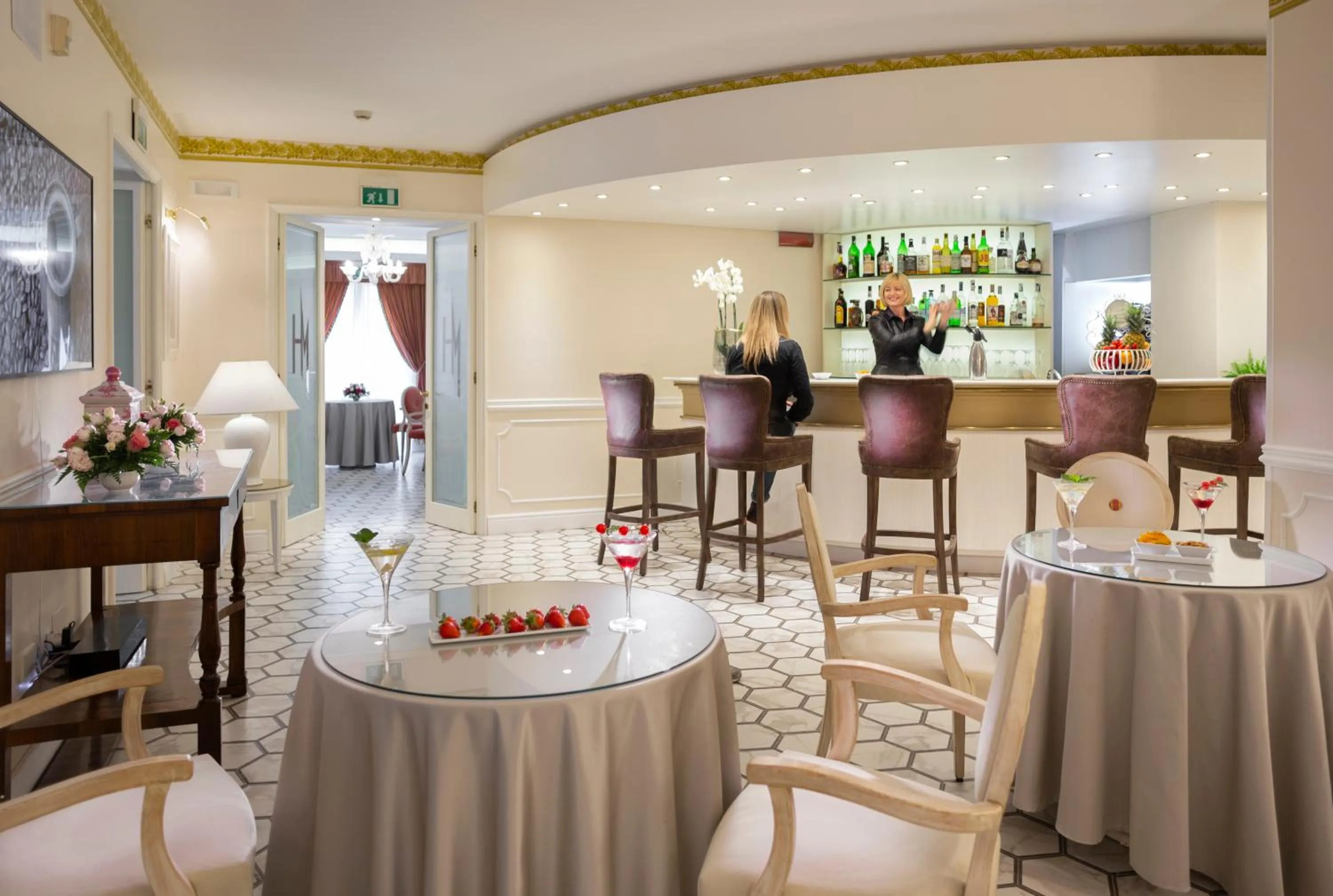 Lounge or bar in Hotel Milton Rimini