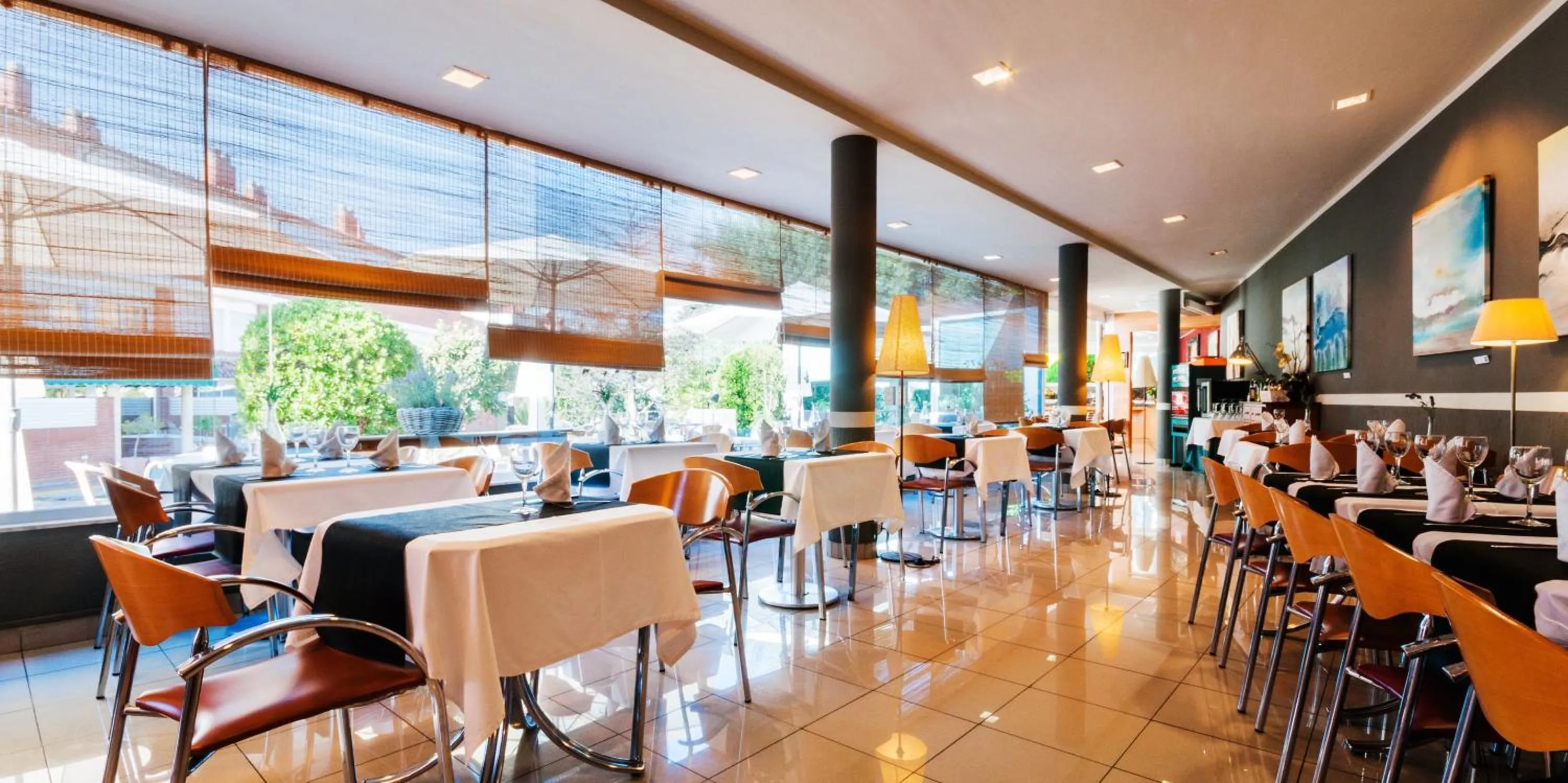 Restaurant/places to eat in PARK SEDO Aparthotel