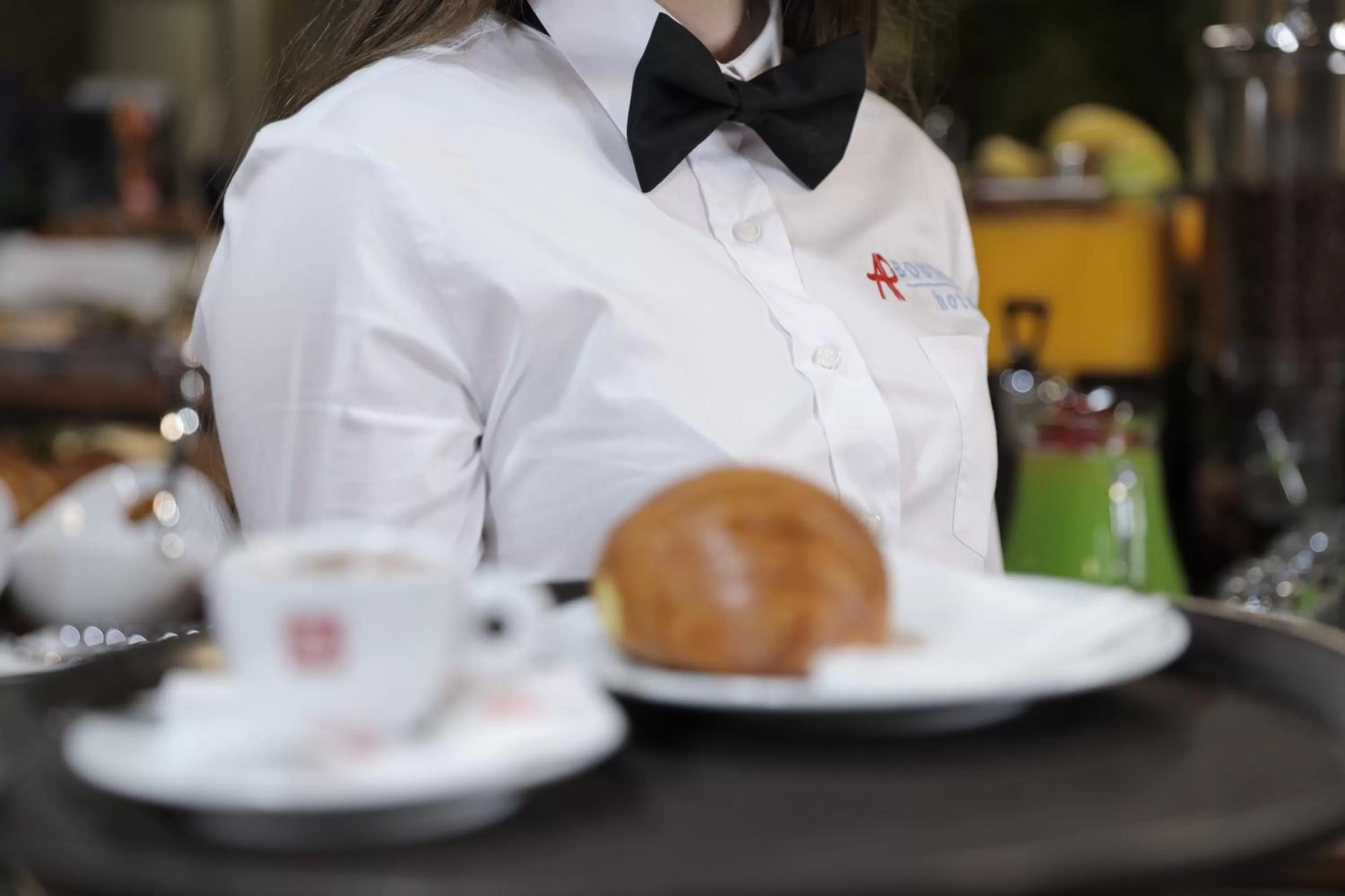 Restaurant/places to eat in AP Hotel Boutique