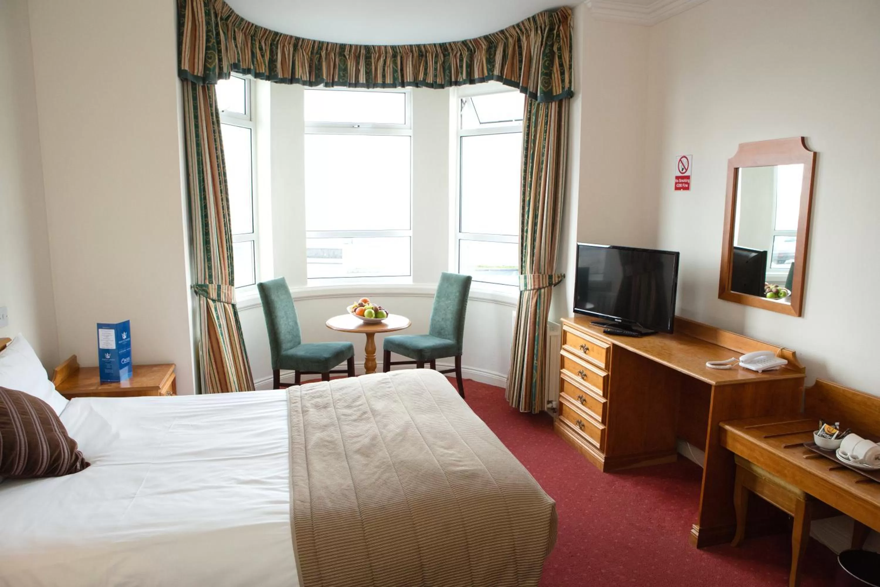 Day, Bed in White Sands Hotel