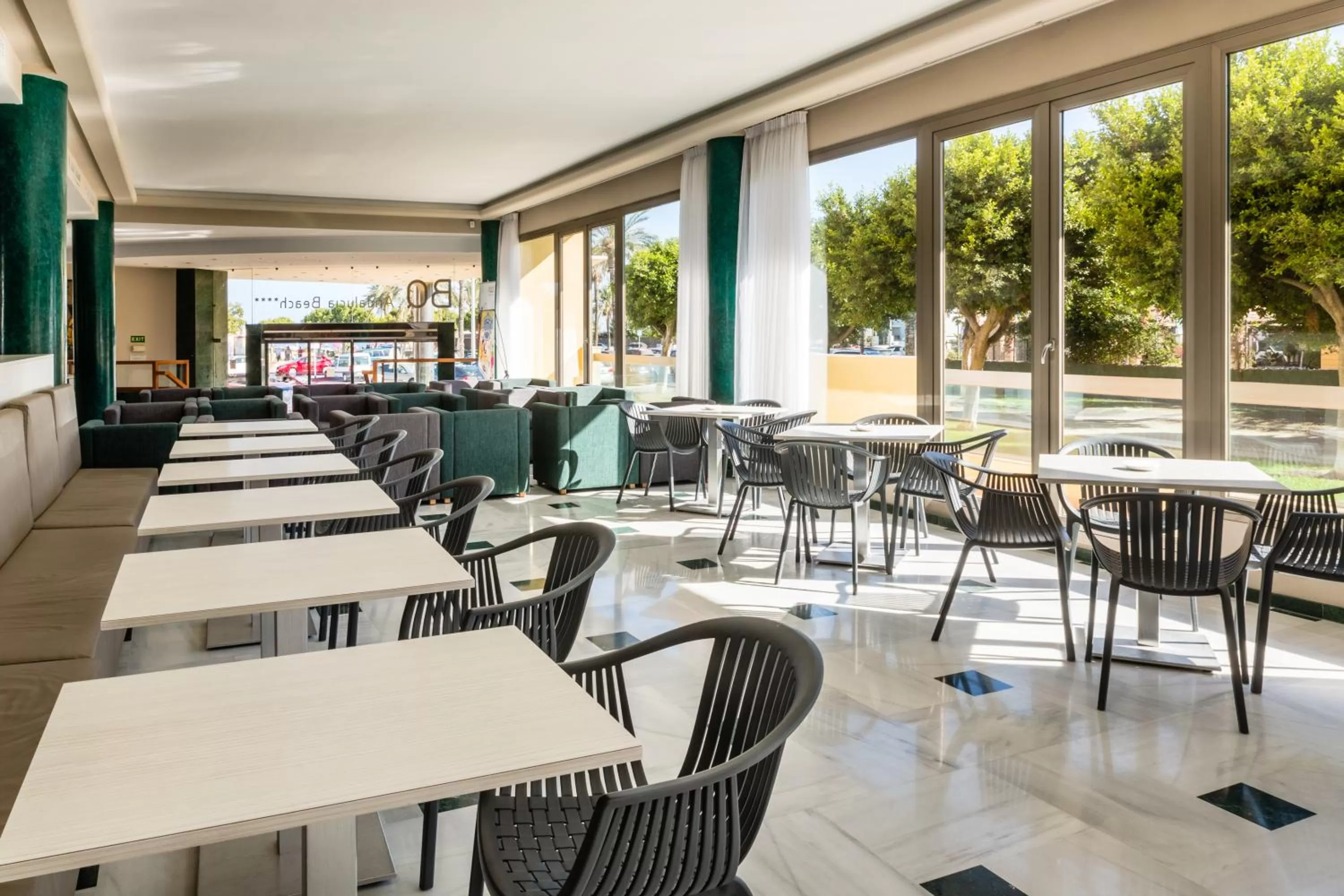 Lounge or bar in BQ Andalucia Beach Hotel