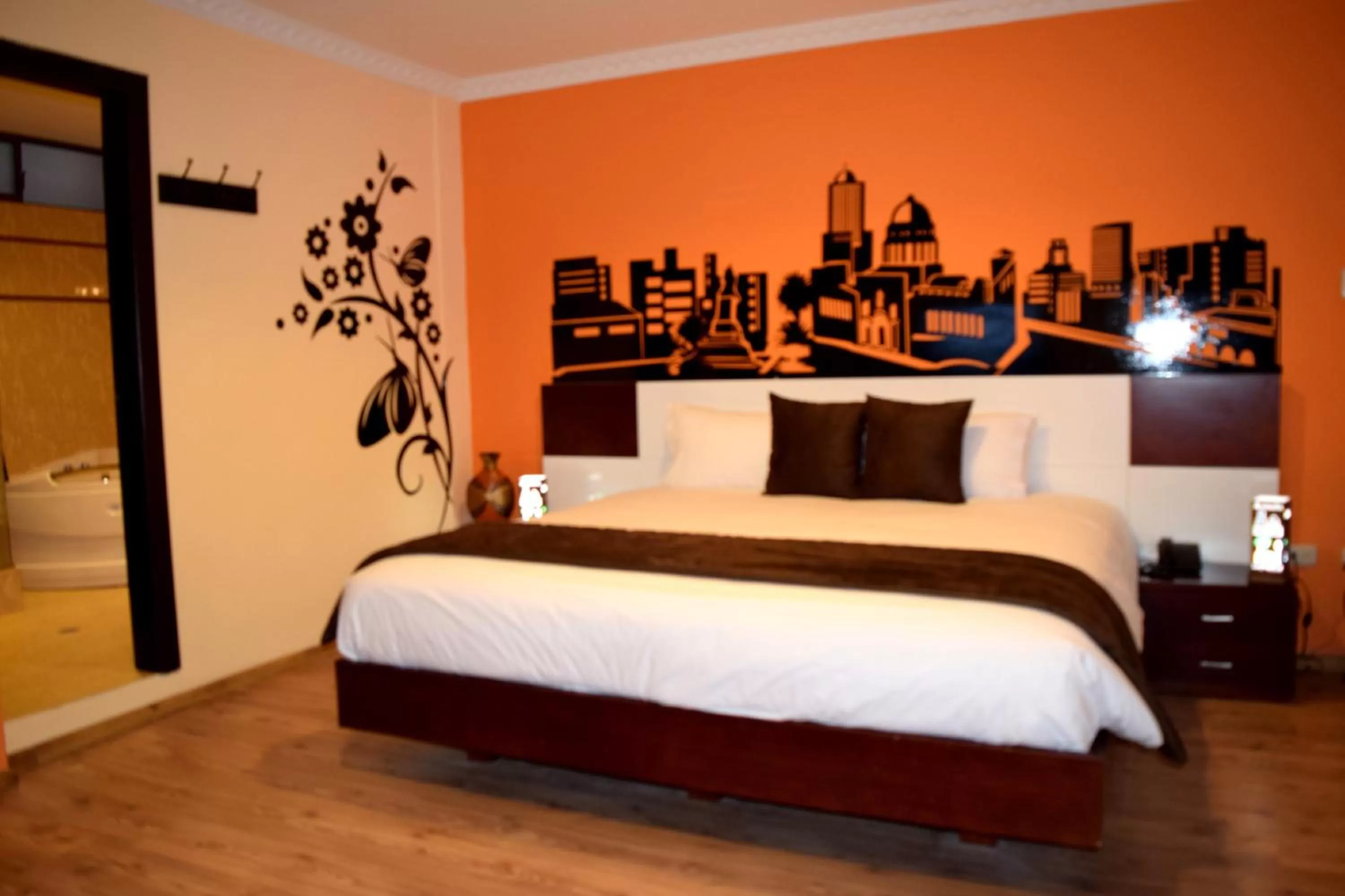 Bedroom, Bed in La Kapital Hotel