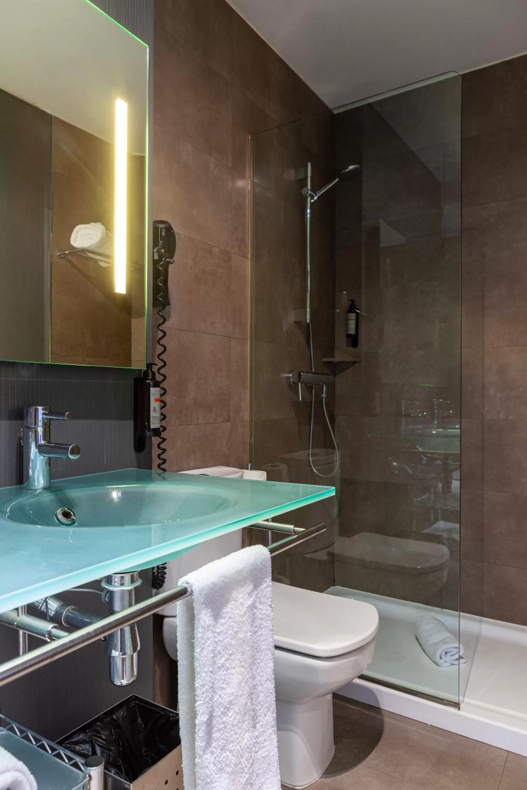 Shower in Porcel Torneo