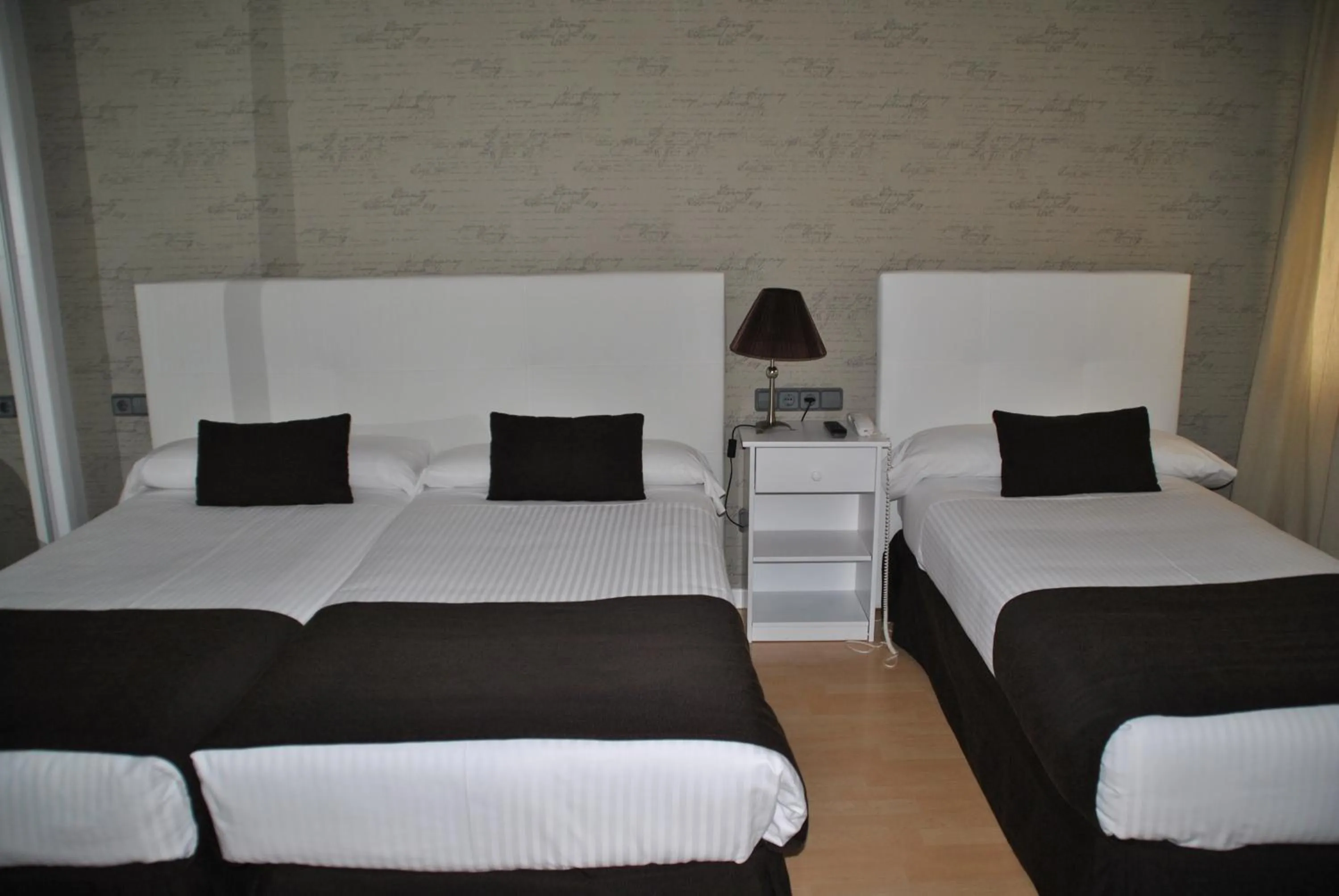 Photo of the whole room, Bed in Hotel Junquera