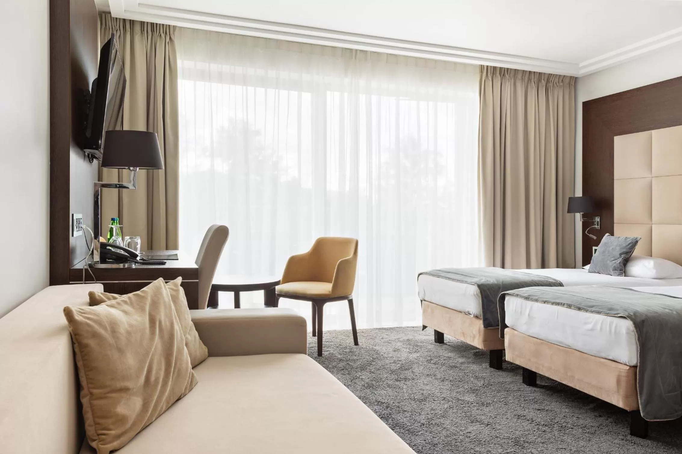 Deluxe Triple Room in Hotel Olympic Spa & Wellness