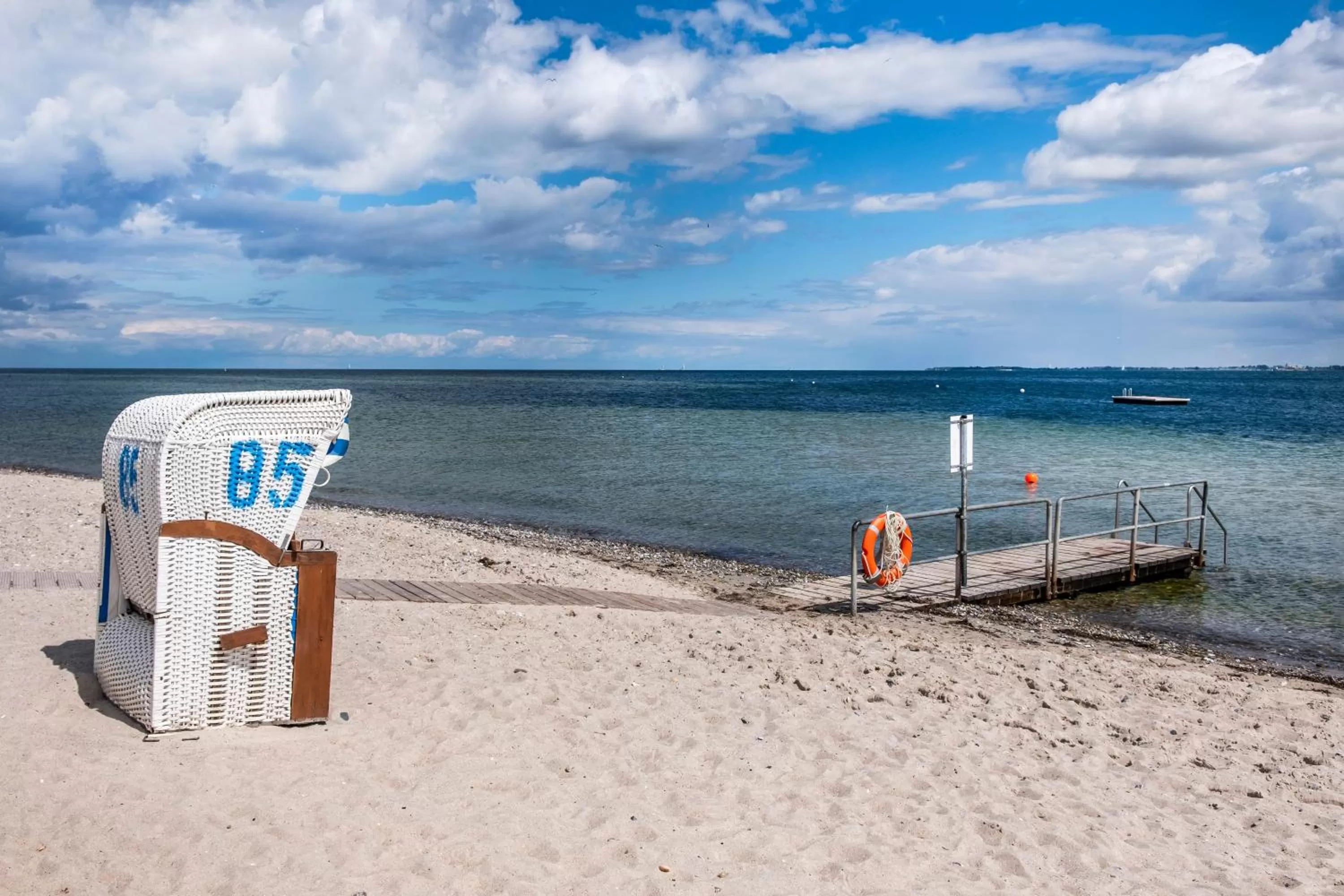 Natural landscape, Beach in Hotel Apartments Büngers - Mein Refugium am Meer mit Sommerstrandkorb